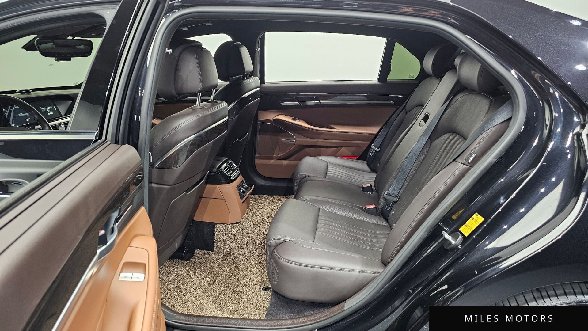 Genesis G90 2021 — миниатюра 11