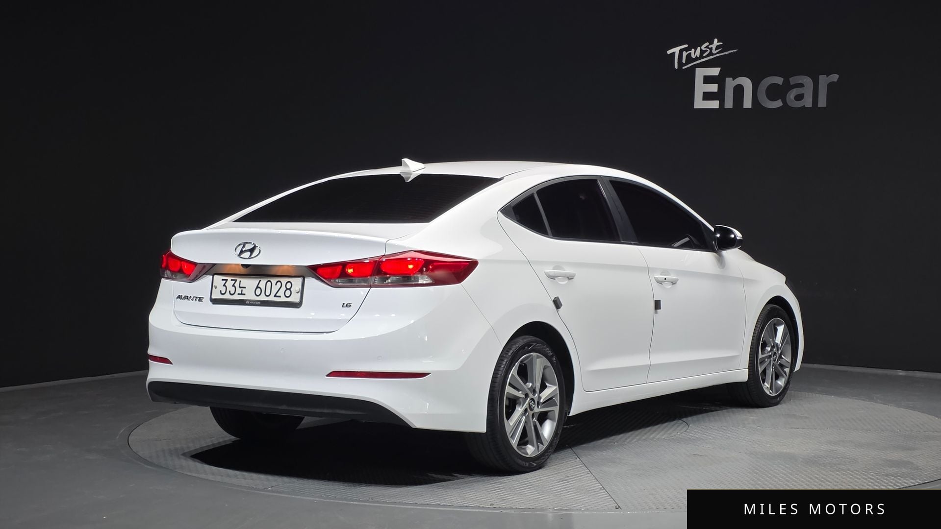 Hyundai AVANTE 2018 — миниатюра 2