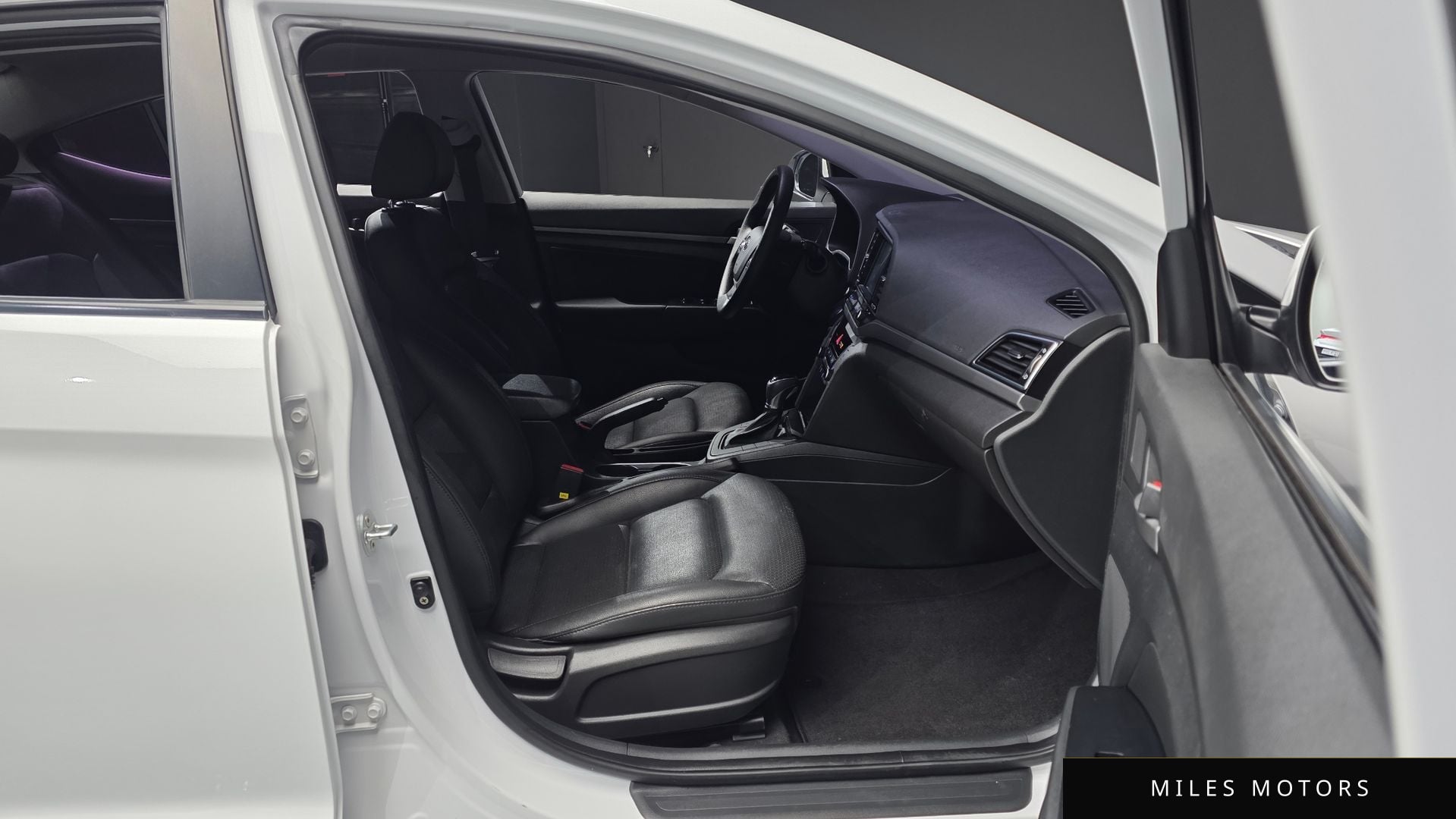 Hyundai AVANTE 2018 — миниатюра 12