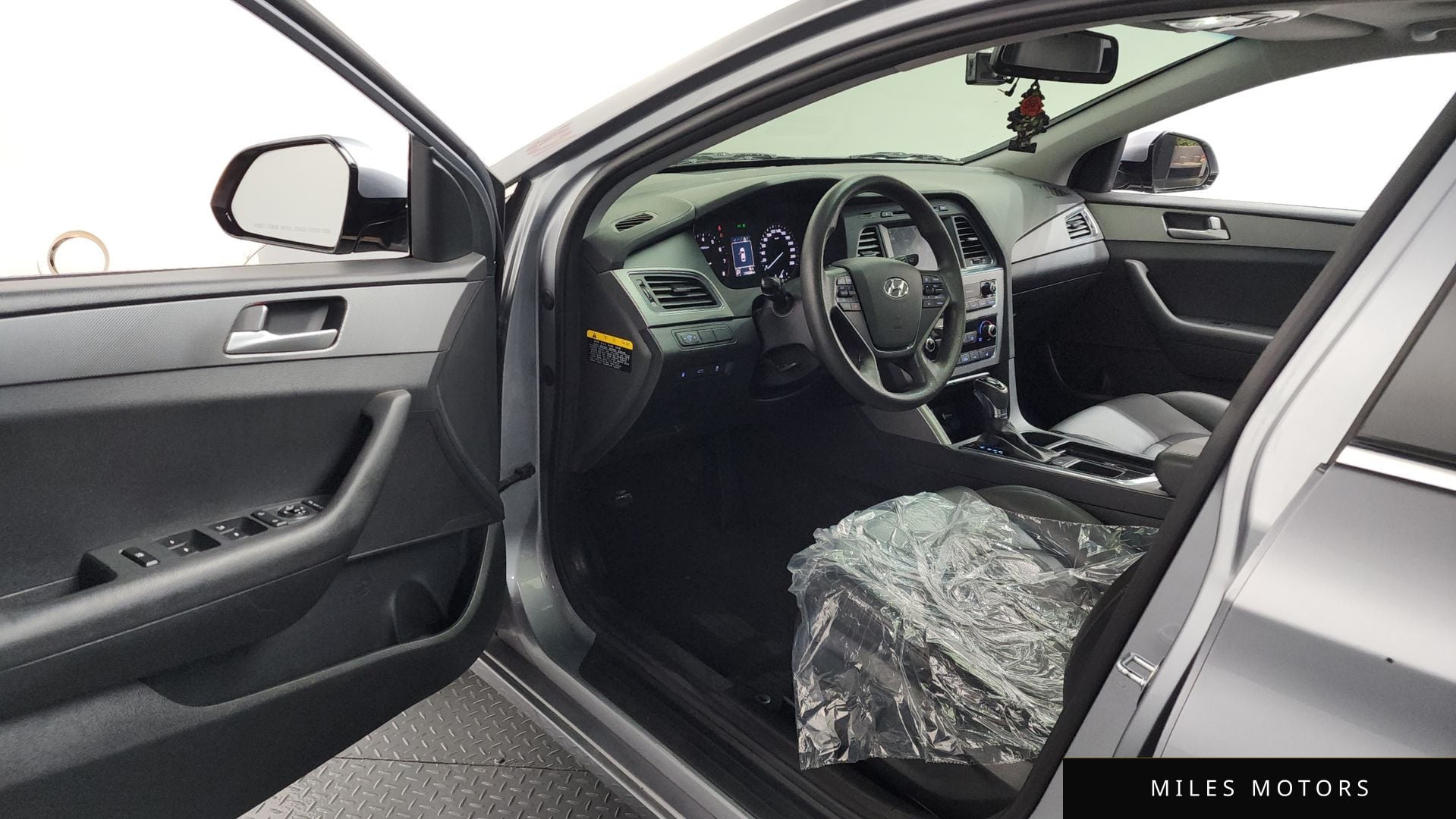 Hyundai Sonata 2015 — миниатюра 10