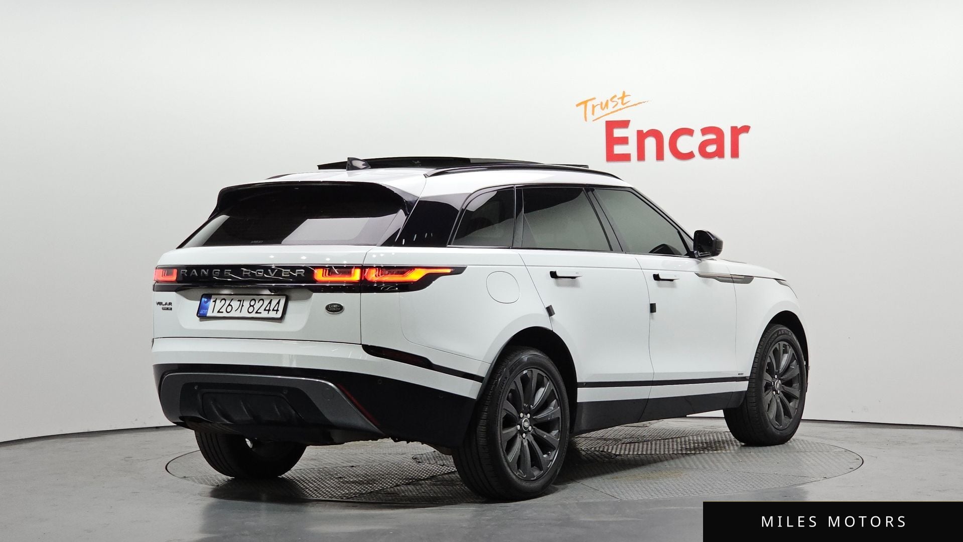 Land Rover Range Rover Velar 2019 — миниатюра 2