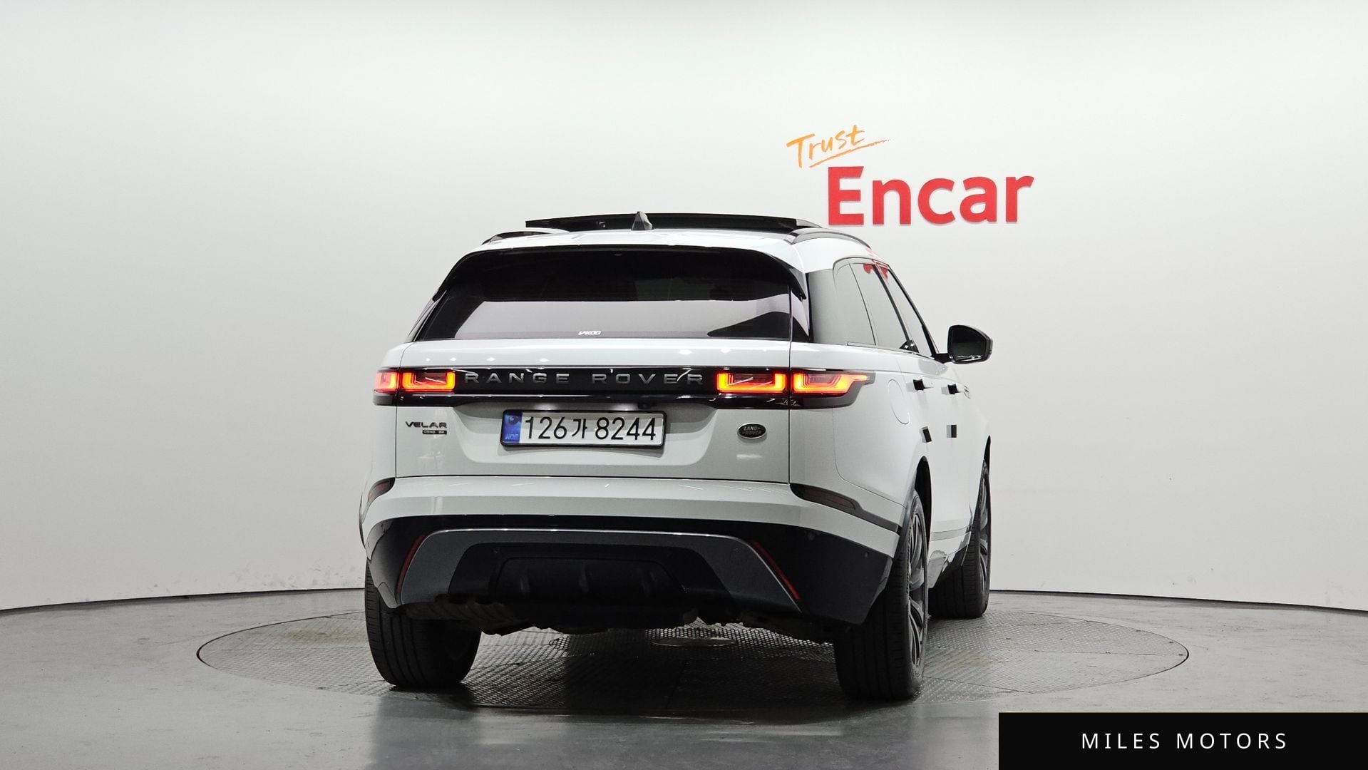 Land Rover Range Rover Velar 2019 — миниатюра 4