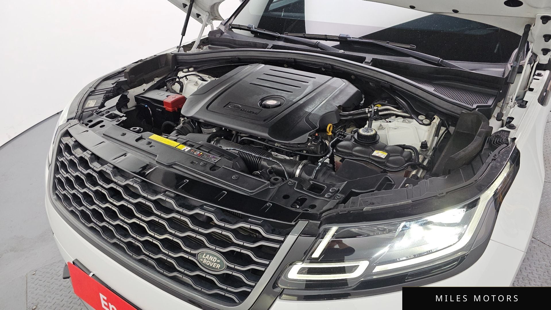 Land Rover Range Rover Velar 2019 — миниатюра 6