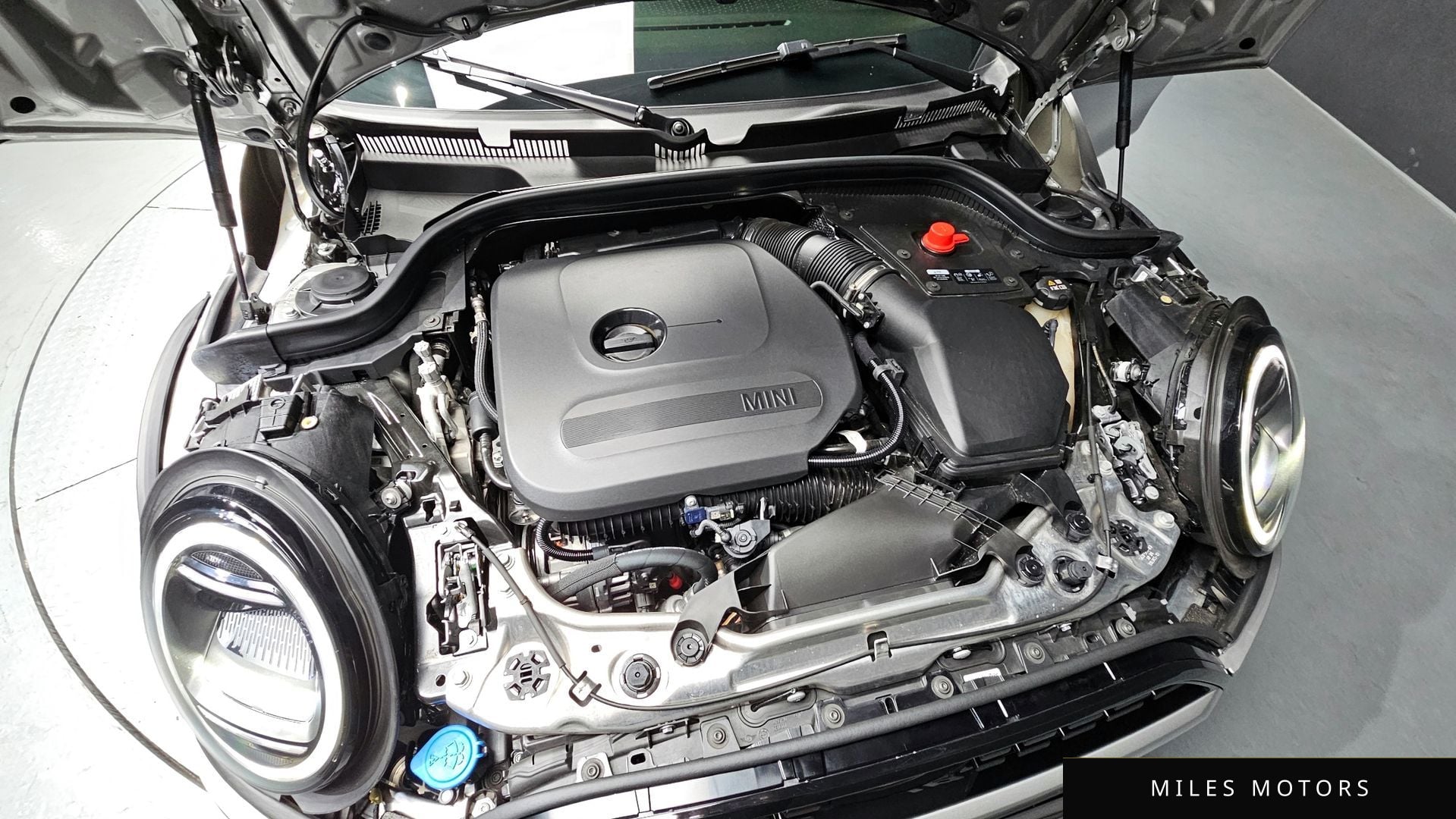 MINI 쿠퍼 C 2025 — миниатюра 6