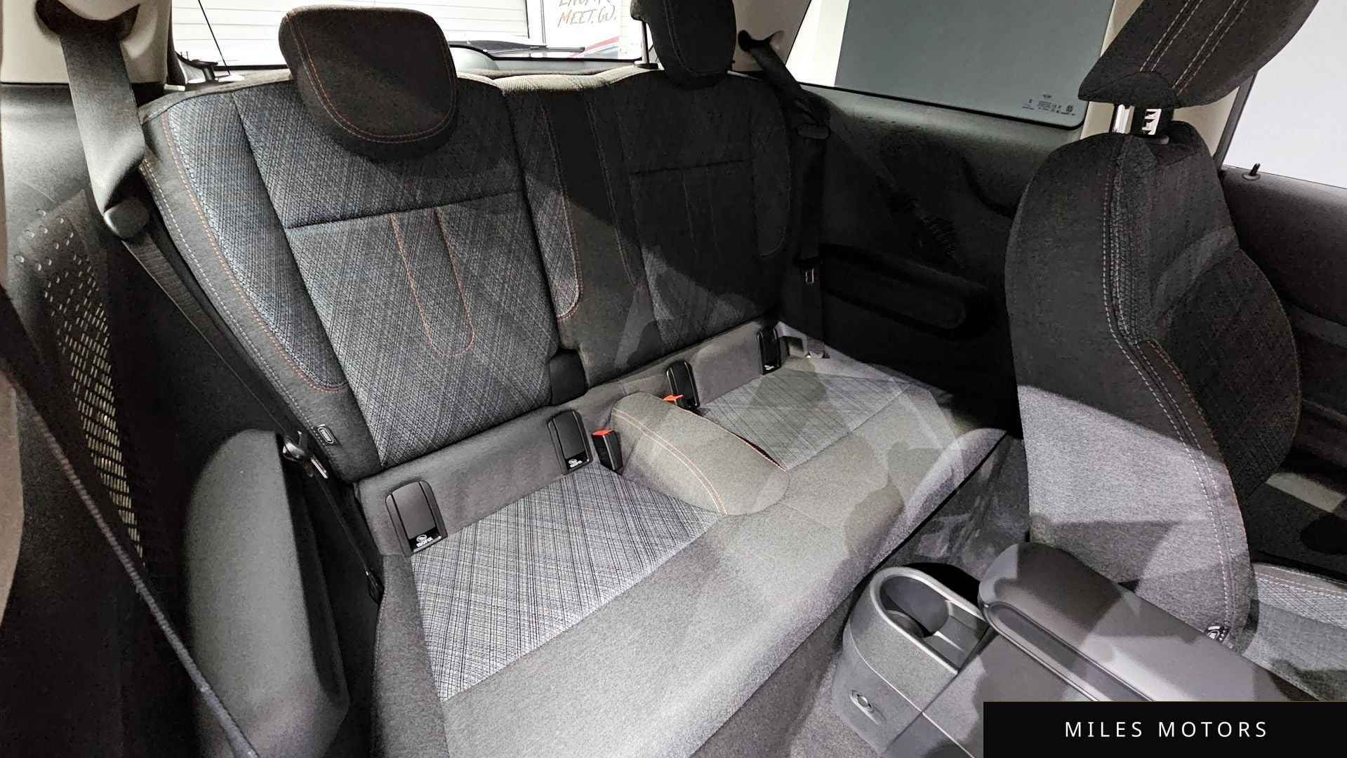 MINI 쿠퍼 C 2025 — миниатюра 11
