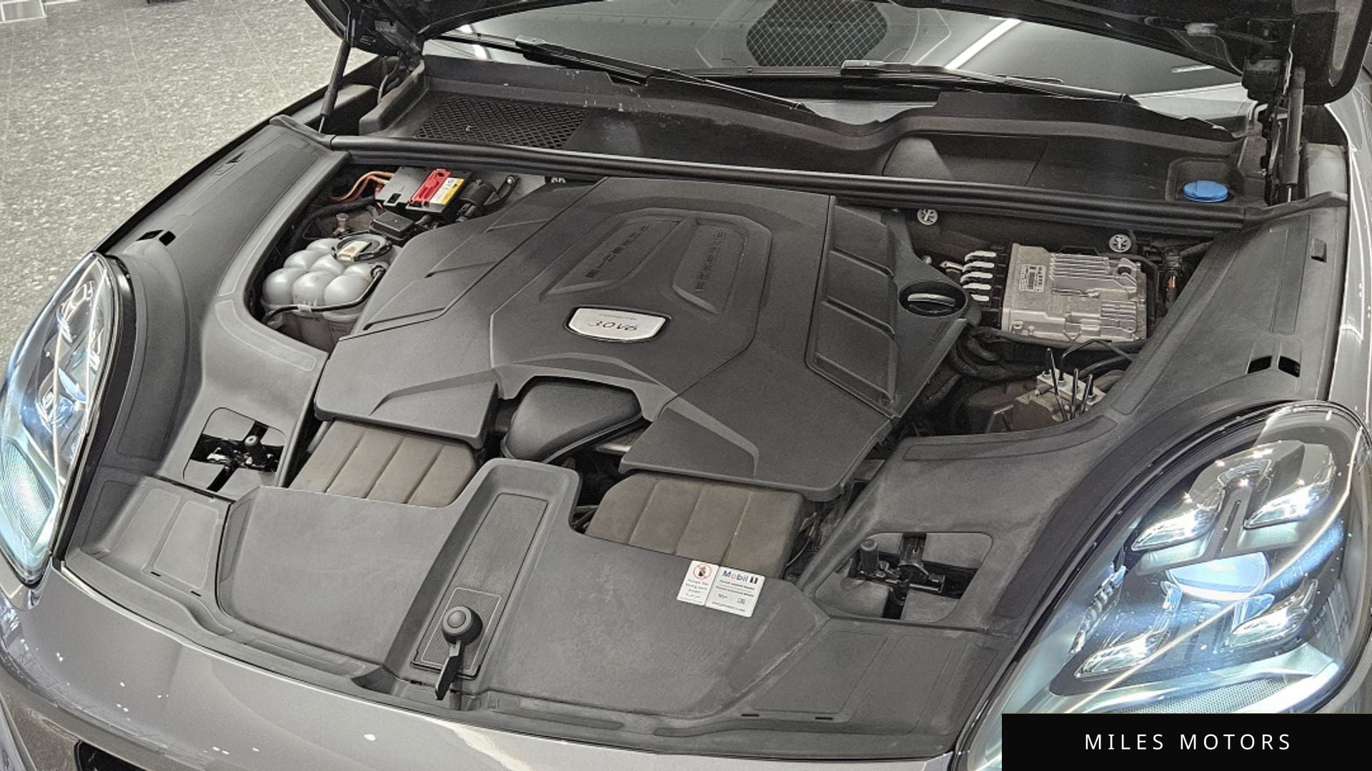 Porsche Cayenne 2019 — миниатюра 6