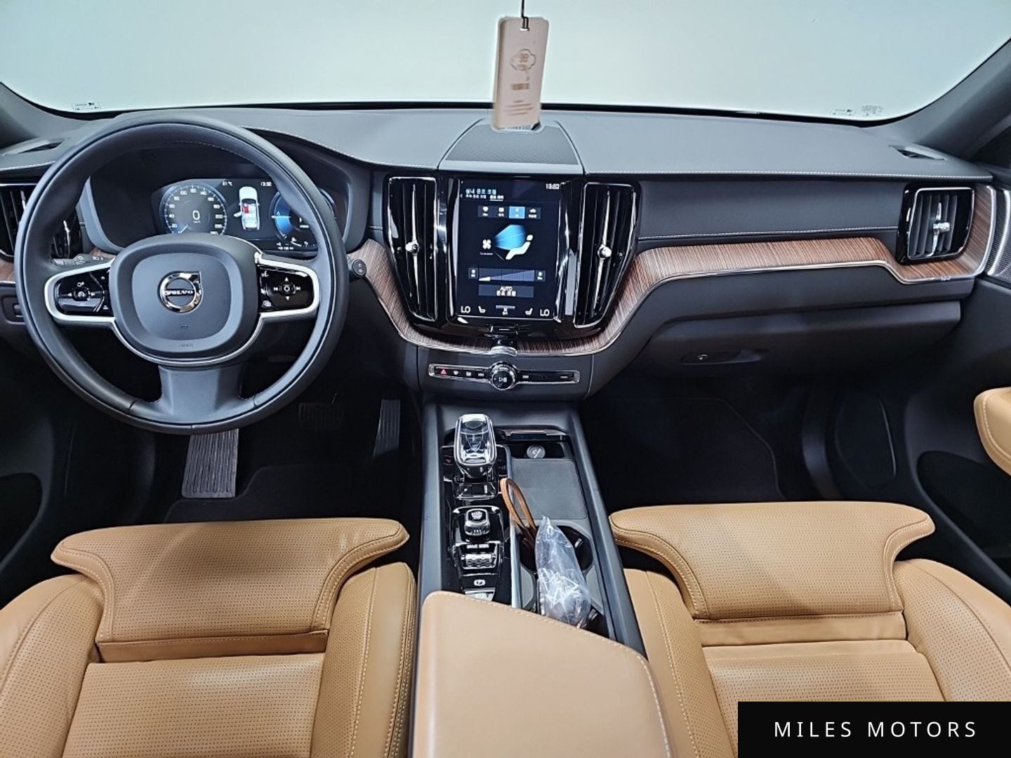 Volvo XC60 2021 — миниатюра 7