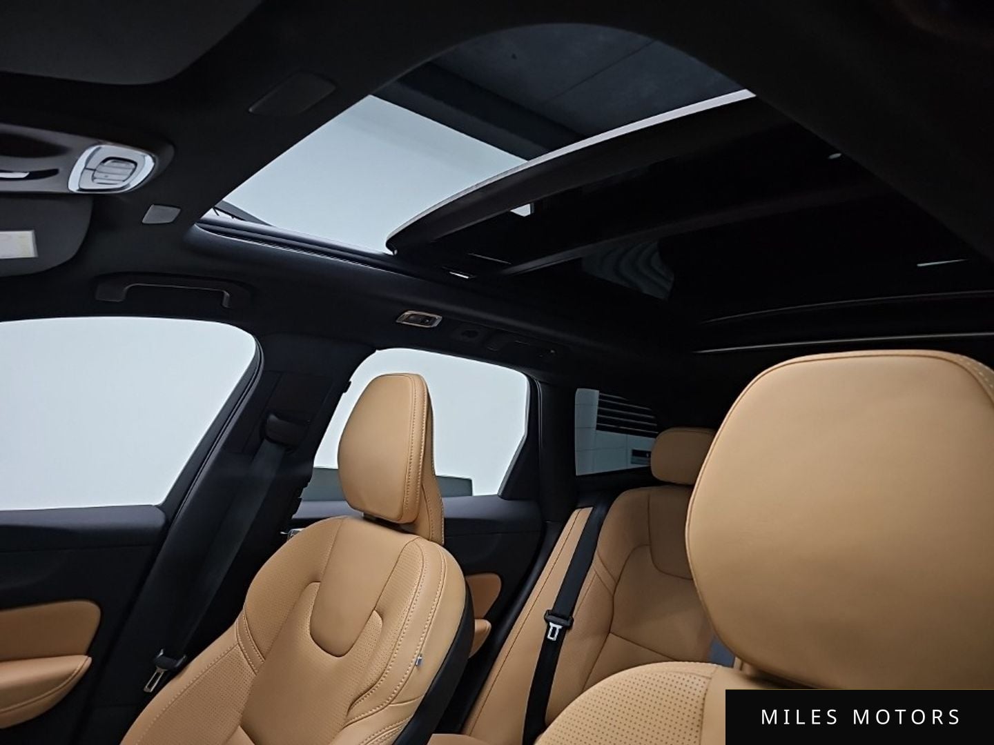 Volvo XC60 2021 — миниатюра 17
