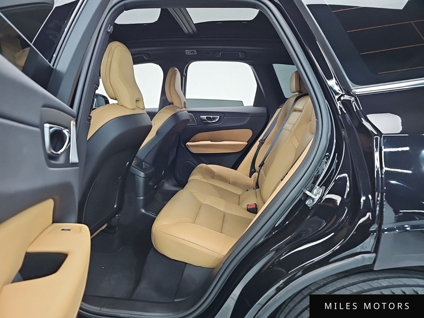 Volvo XC60 2021 — миниатюра 18