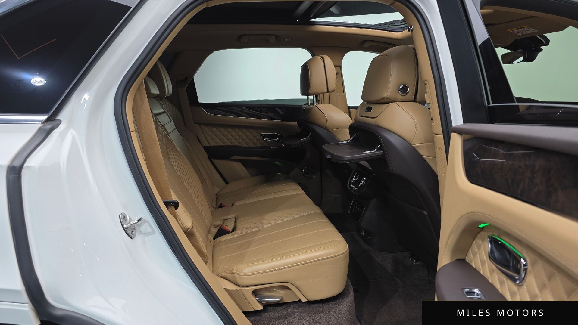 Bentley 벤테이가 2022 — миниатюра 12