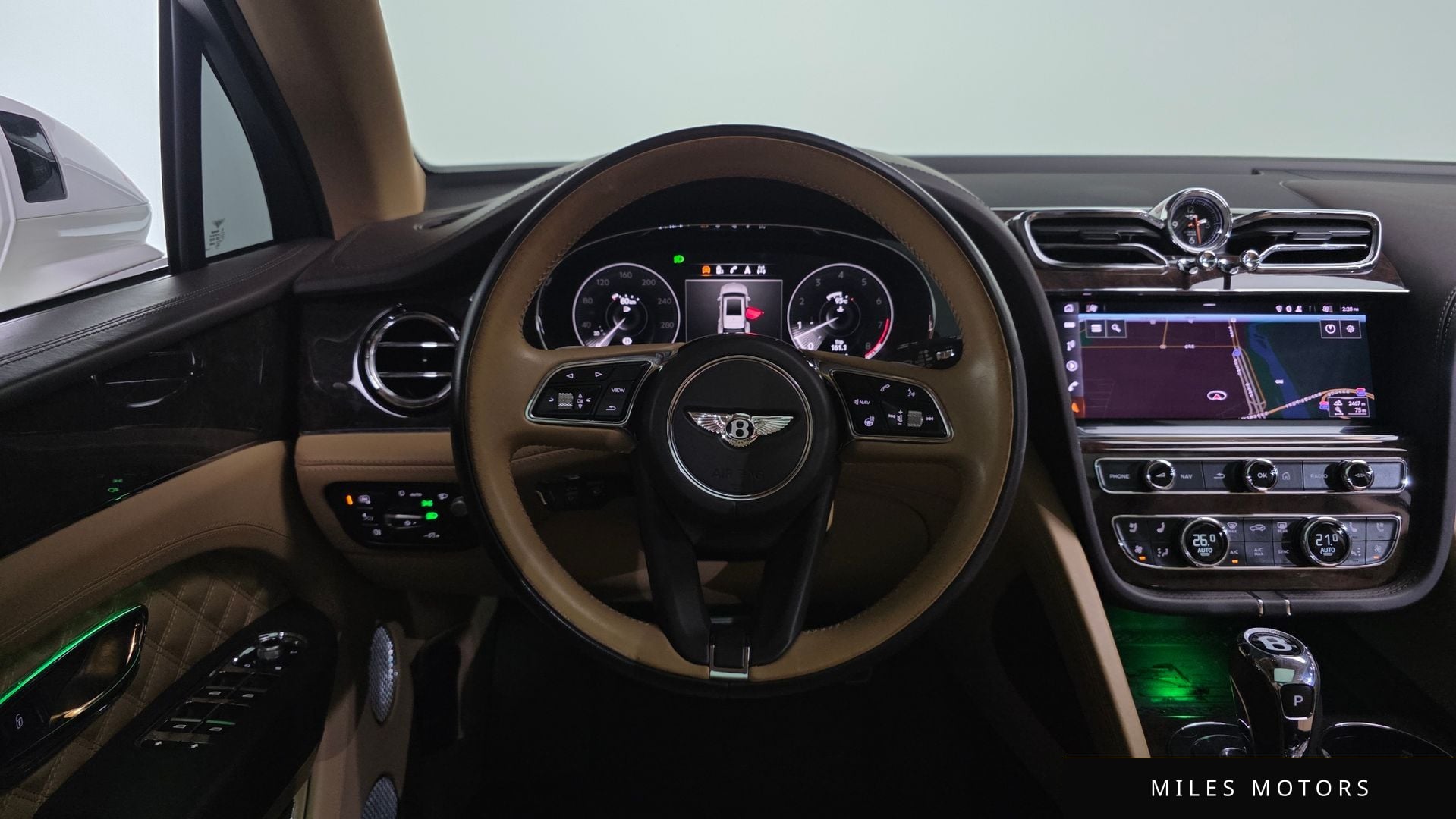 Bentley 벤테이가 2022 — миниатюра 13