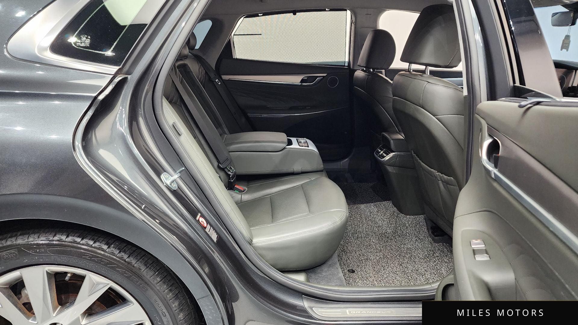 Hyundai 뉴 그랜저 IG 하이브리드 2021 — миниатюра 12