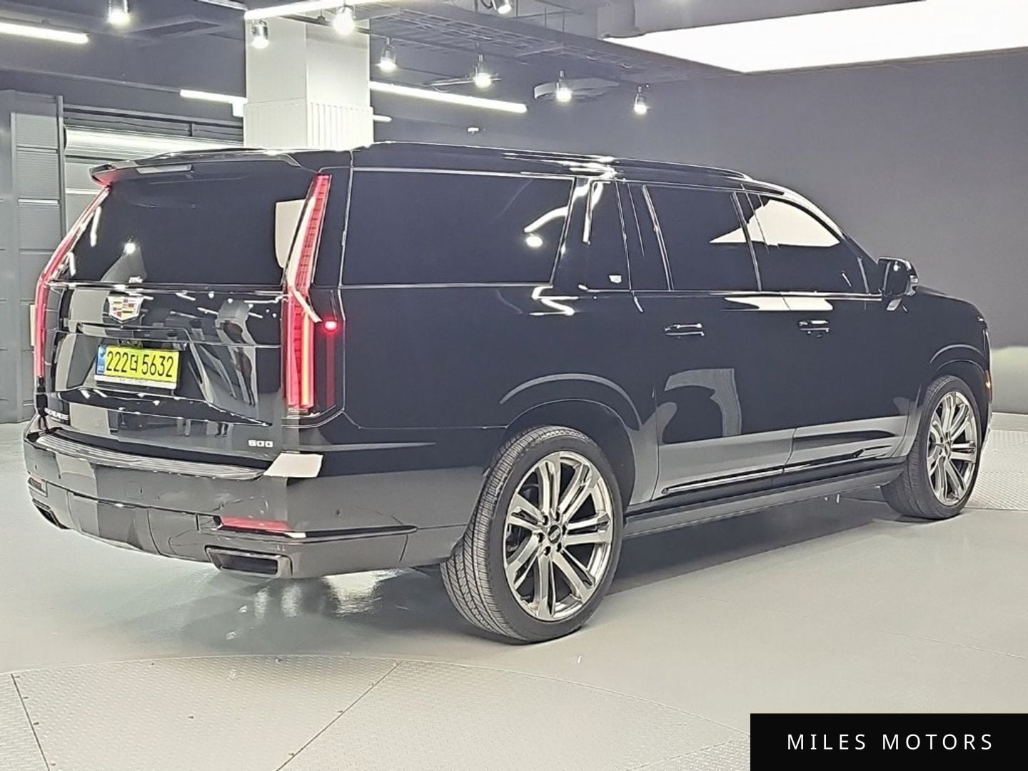 Cadillac Escalade 2025 — миниатюра 3