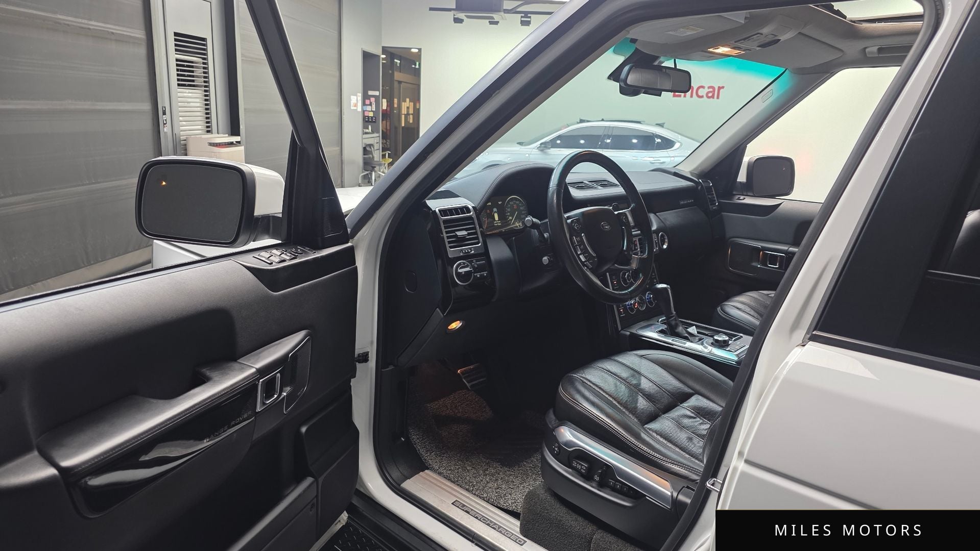 Land Rover Range Rover 2012 — миниатюра 10