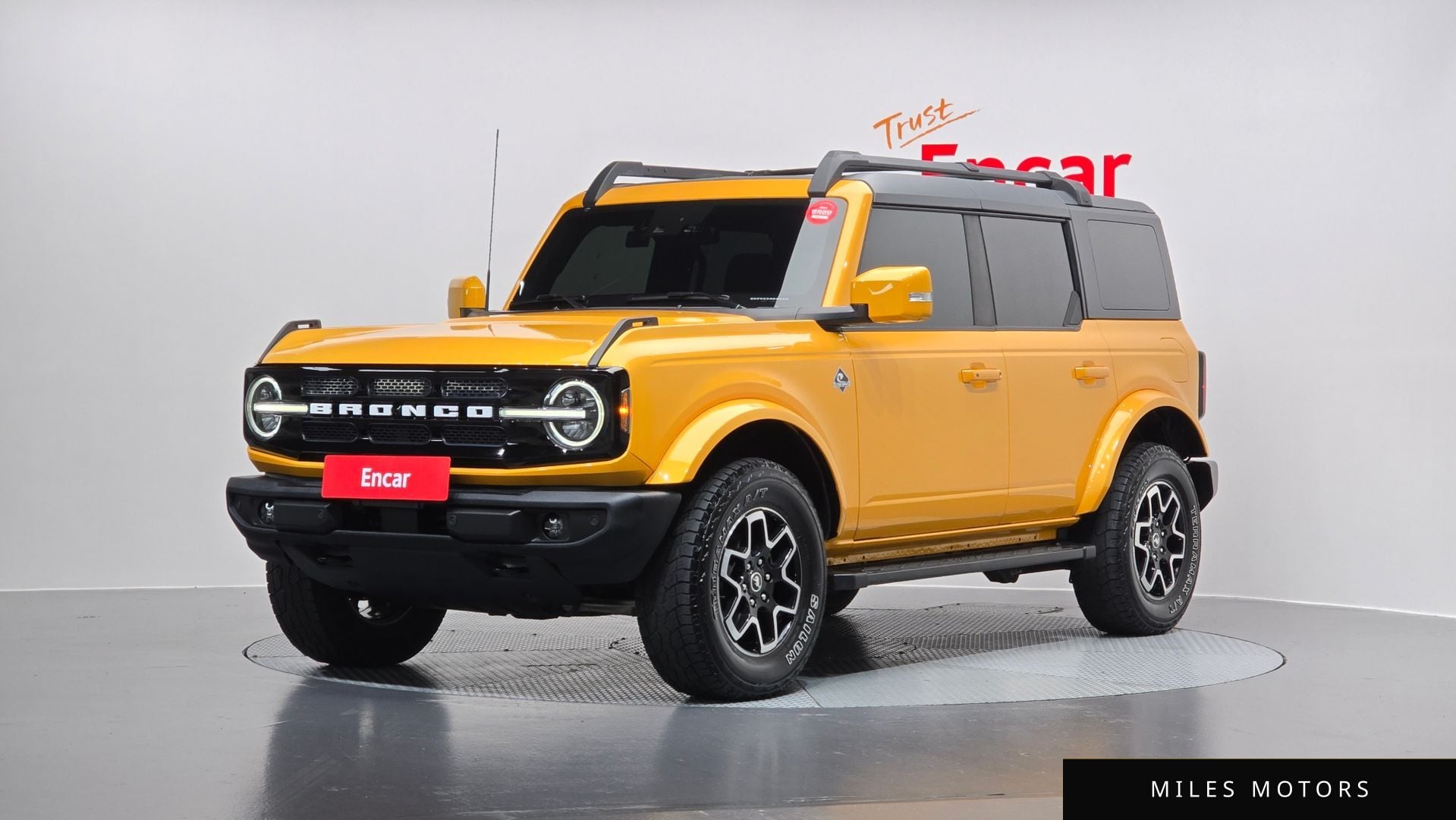Ford Bronco 2022 — фото 1 из 12
