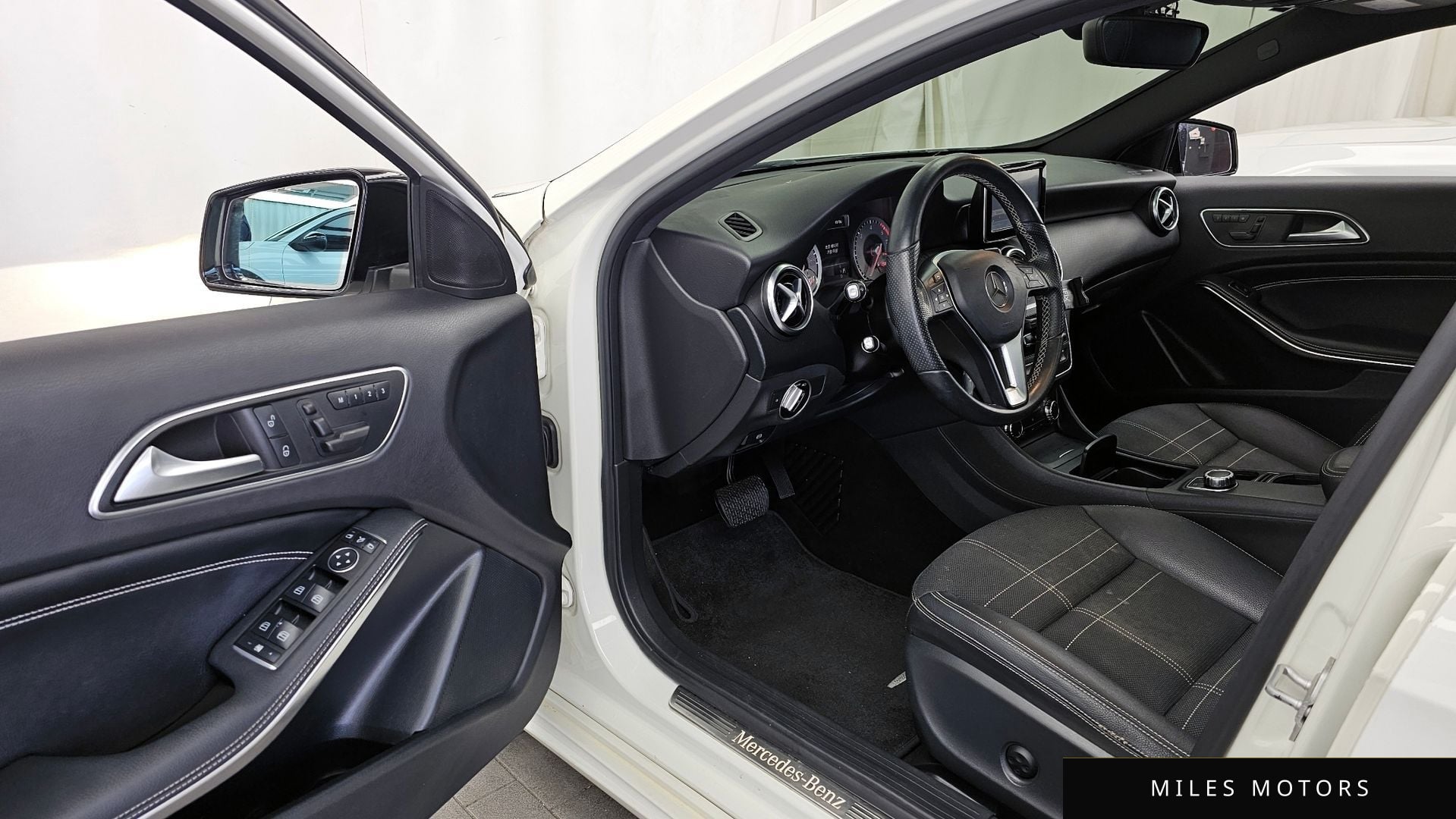 Mercedes-Benz A-Class W176 2014 — миниатюра 10