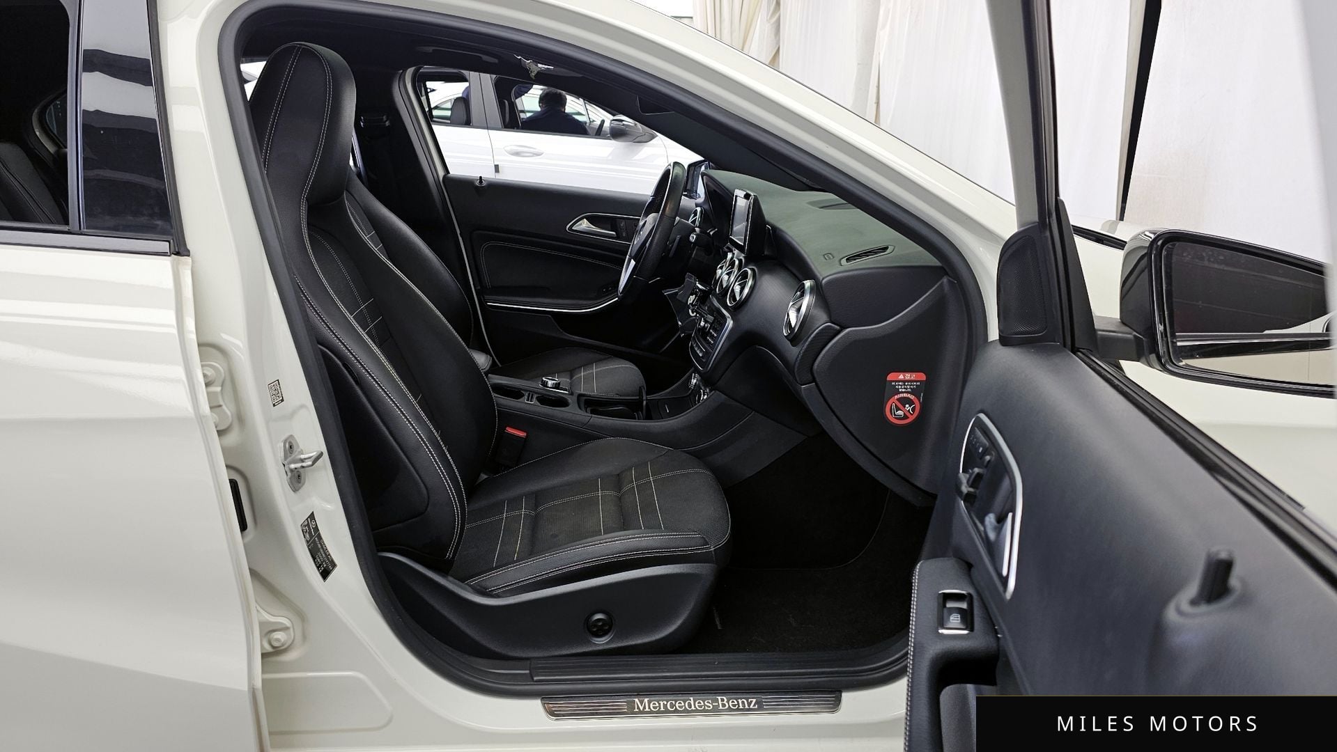 Mercedes-Benz A-Class W176 2014 — миниатюра 11