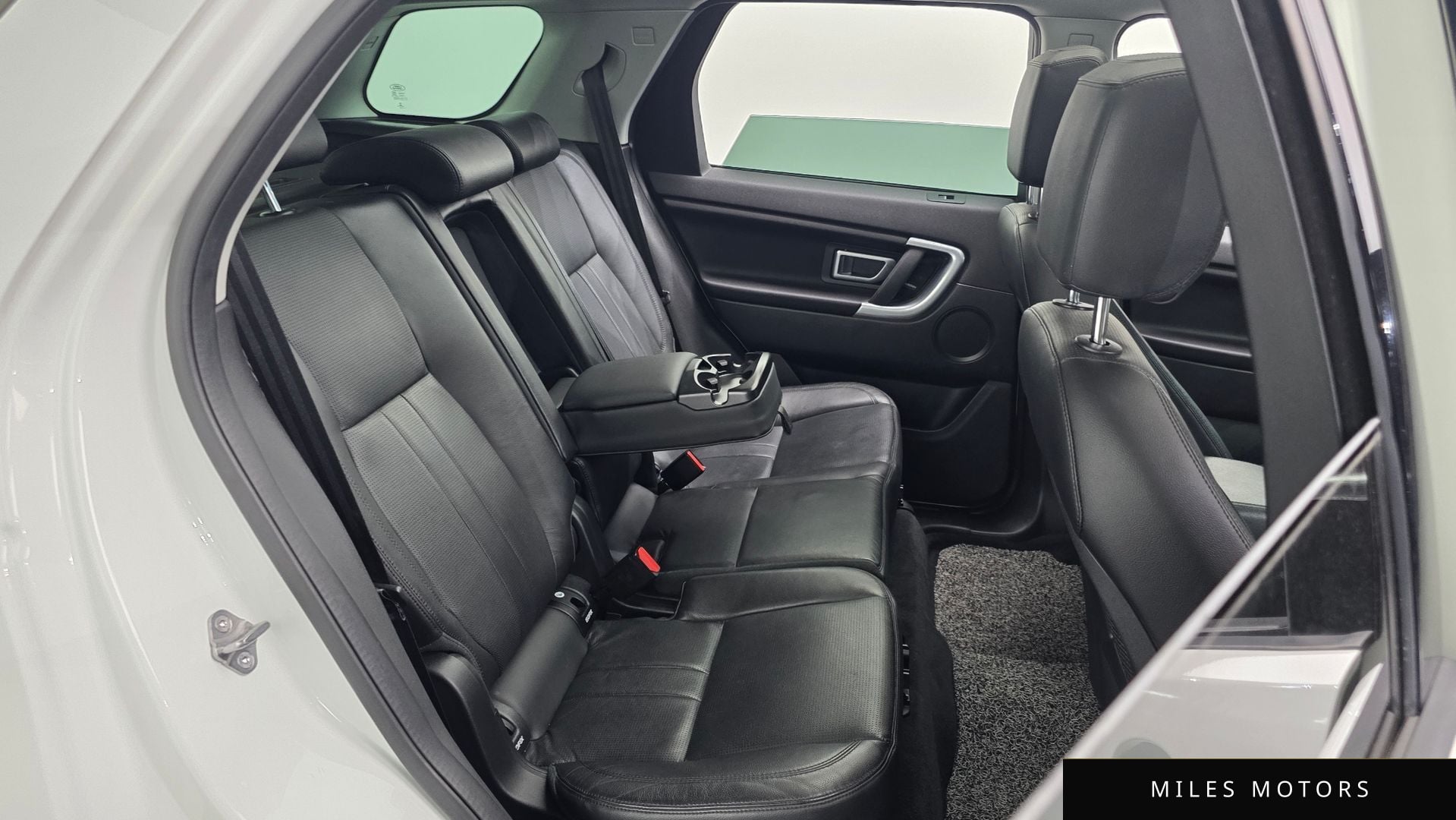 Land Rover Discovery Sport 2018 — миниатюра 12