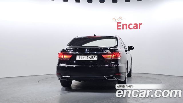 Лексус LS460 2015 — миниатюра 4