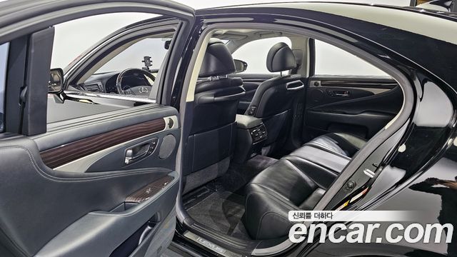 Лексус LS460 2015 — миниатюра 11