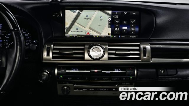 Лексус LS460 2015 — миниатюра 19