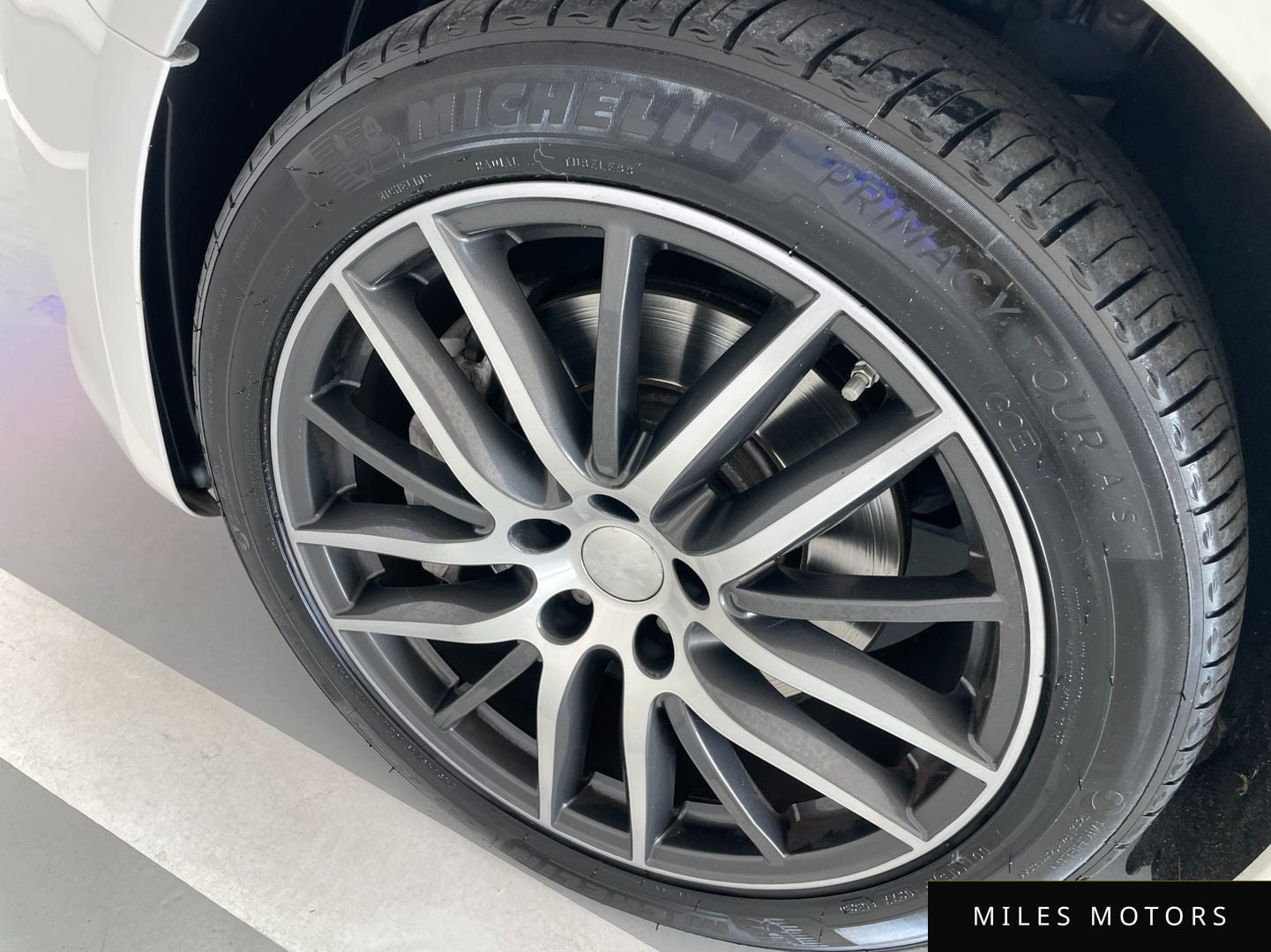 Maserati 기블리 2016 — миниатюра 11