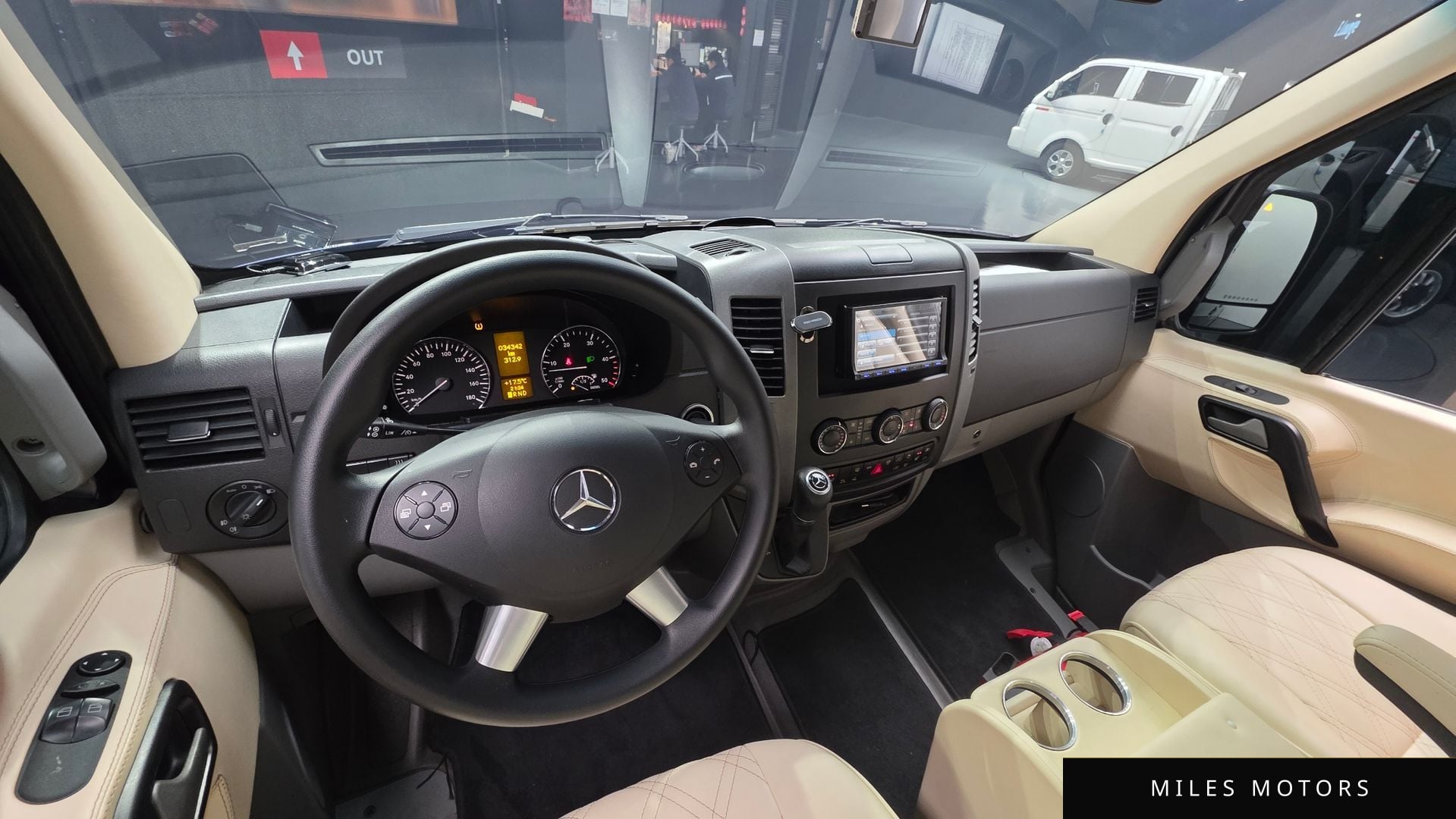 Mercedes-Benz Sprinter 2017 — миниатюра 7