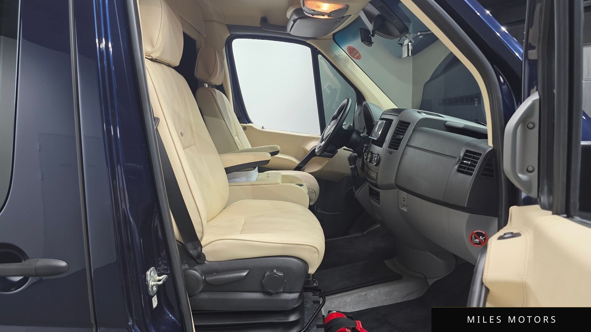 Mercedes-Benz Sprinter 2017 — миниатюра 10