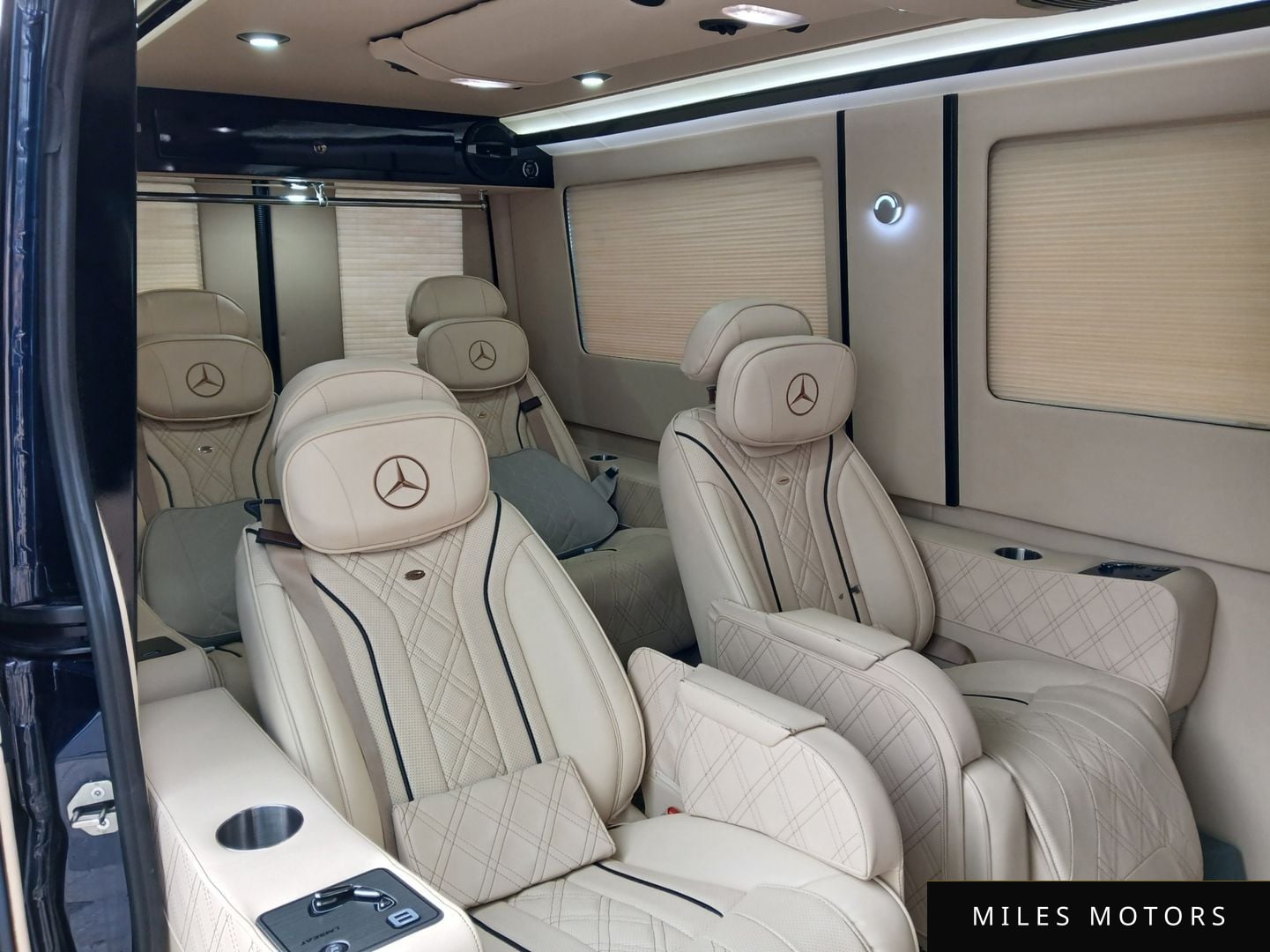 Mercedes-Benz Sprinter 2017 — миниатюра 12