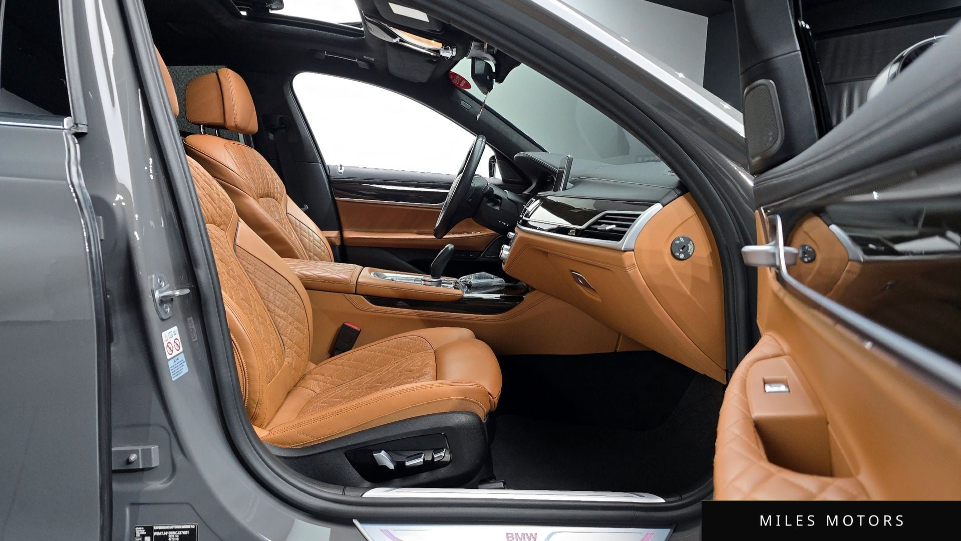 BMW 7 Series (G11) 2022 — миниатюра 11
