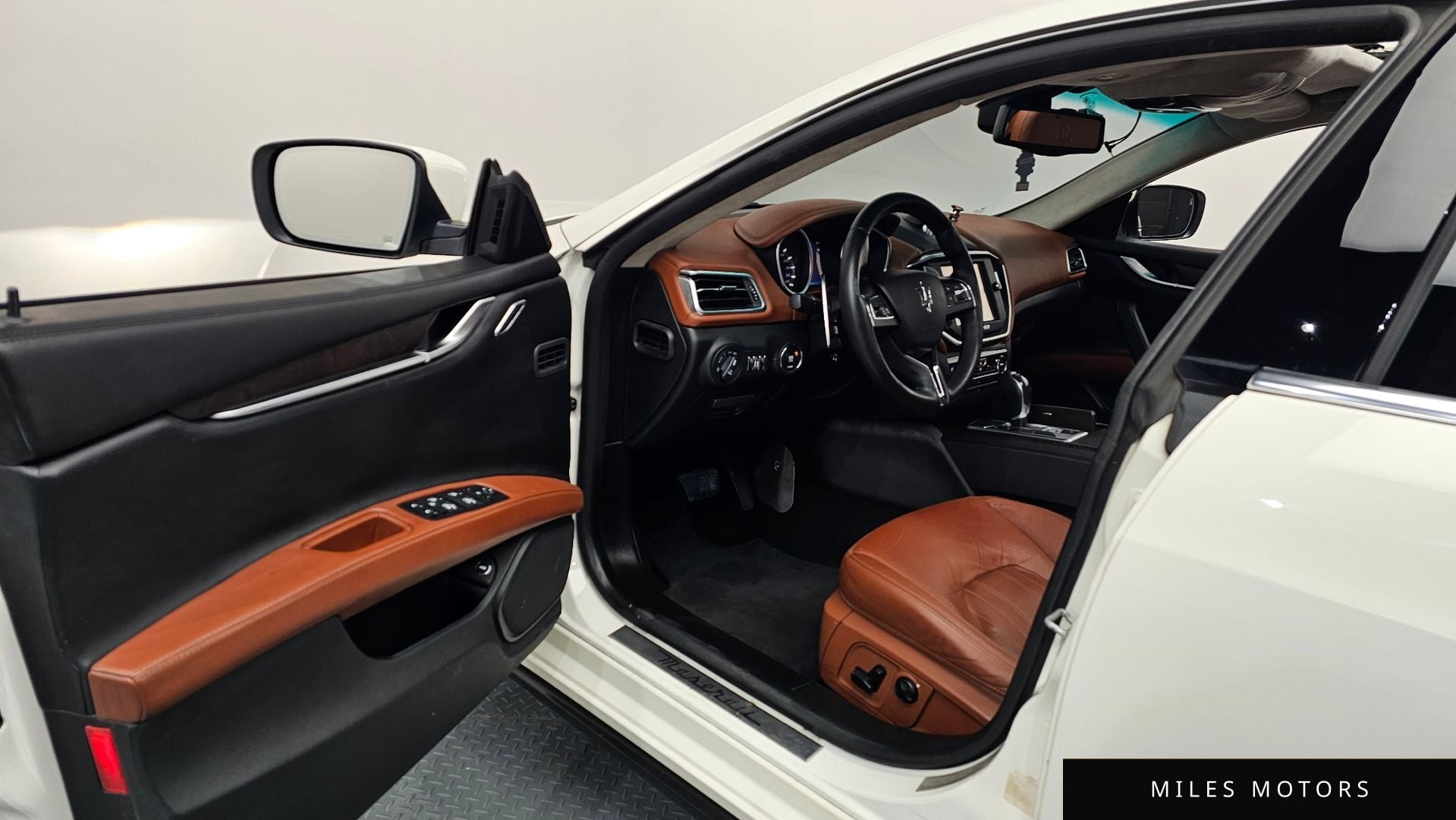 Maserati 기블리 2014 — миниатюра 9