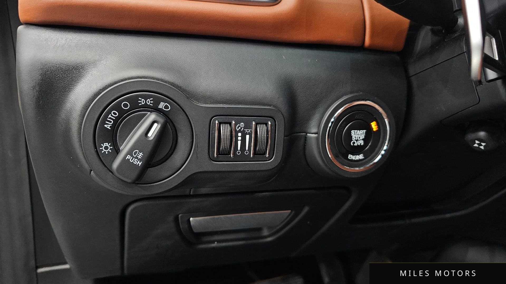 Maserati 기블리 2014 — миниатюра 14