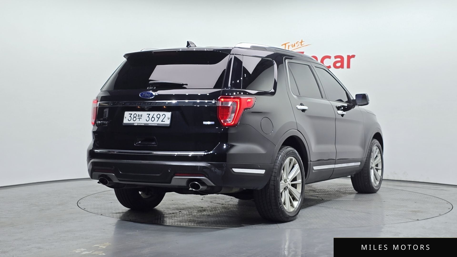 Ford Explorer 2019 — миниатюра 2