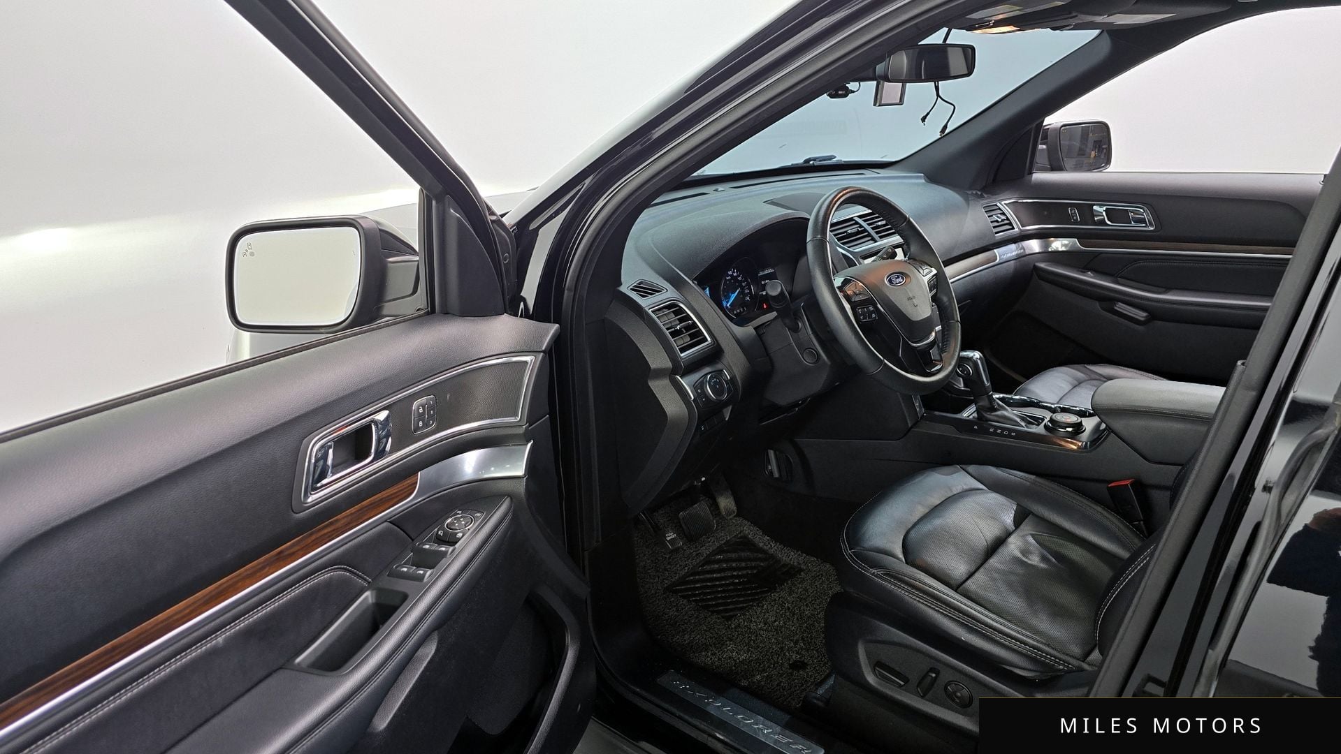 Ford Explorer 2019 — миниатюра 10