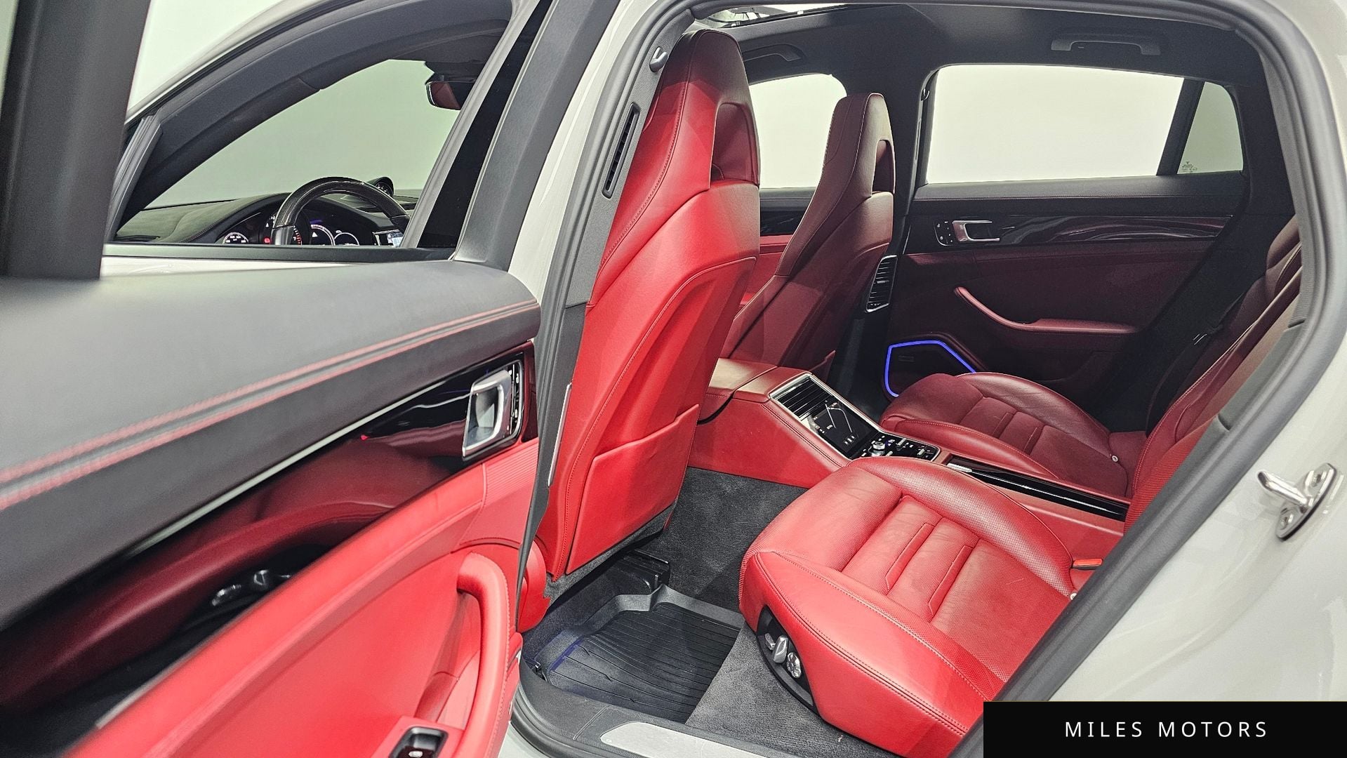 Porsche Panamera 2020 — миниатюра 11