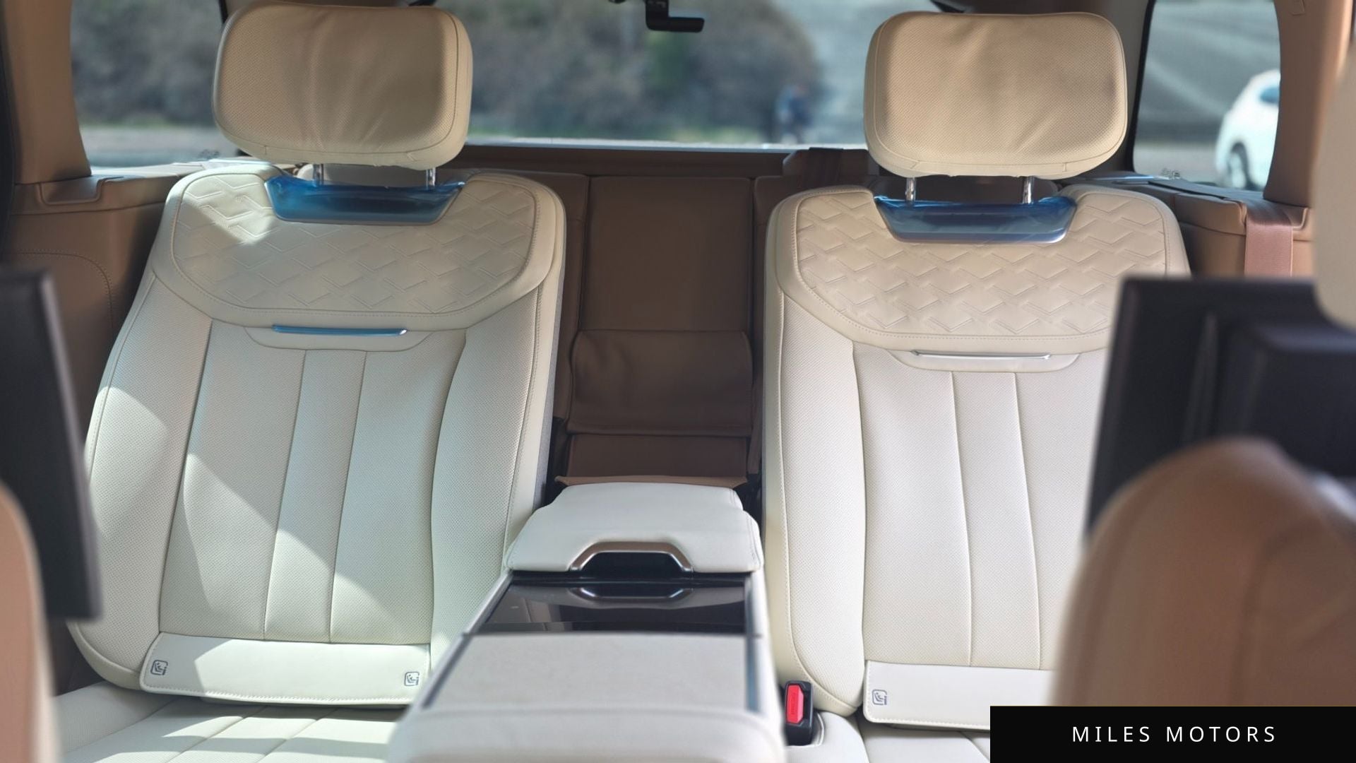 Land Rover Range Rover 2024 — миниатюра 8