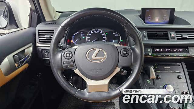 Лексус CT200h 2016 — миниатюра 13
