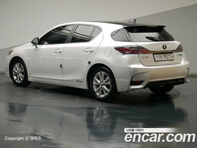 Лексус CT200h 2015 — миниатюра 2