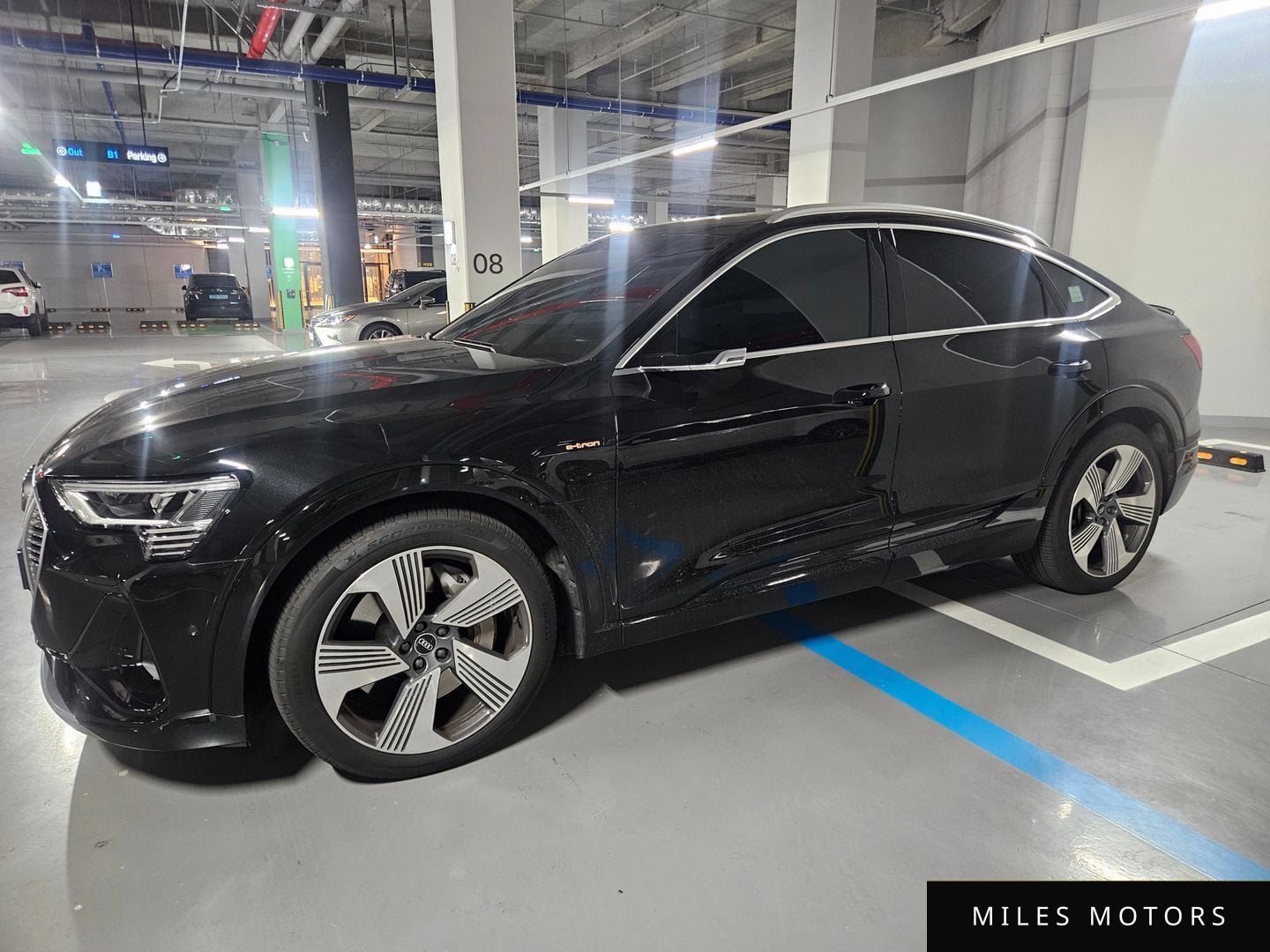 Audi e-tron 2022 — миниатюра 2