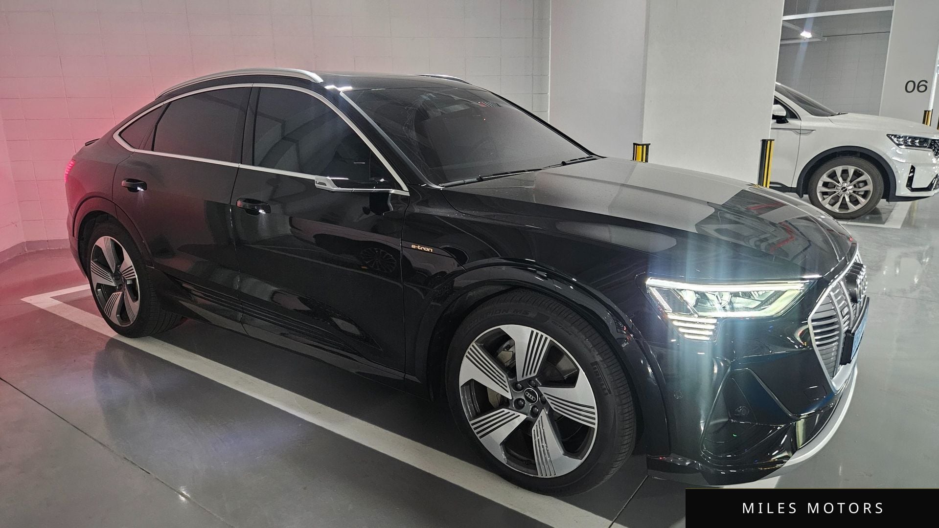 Audi e-tron 2022 — миниатюра 13