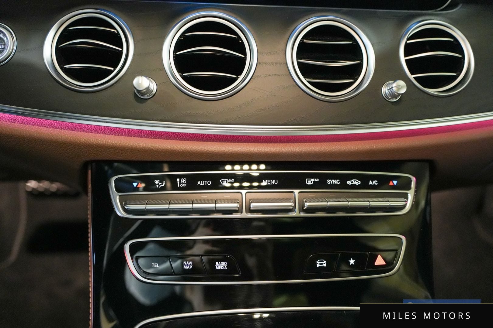 Mercedes-Benz E-Class W213 2022 — миниатюра 12