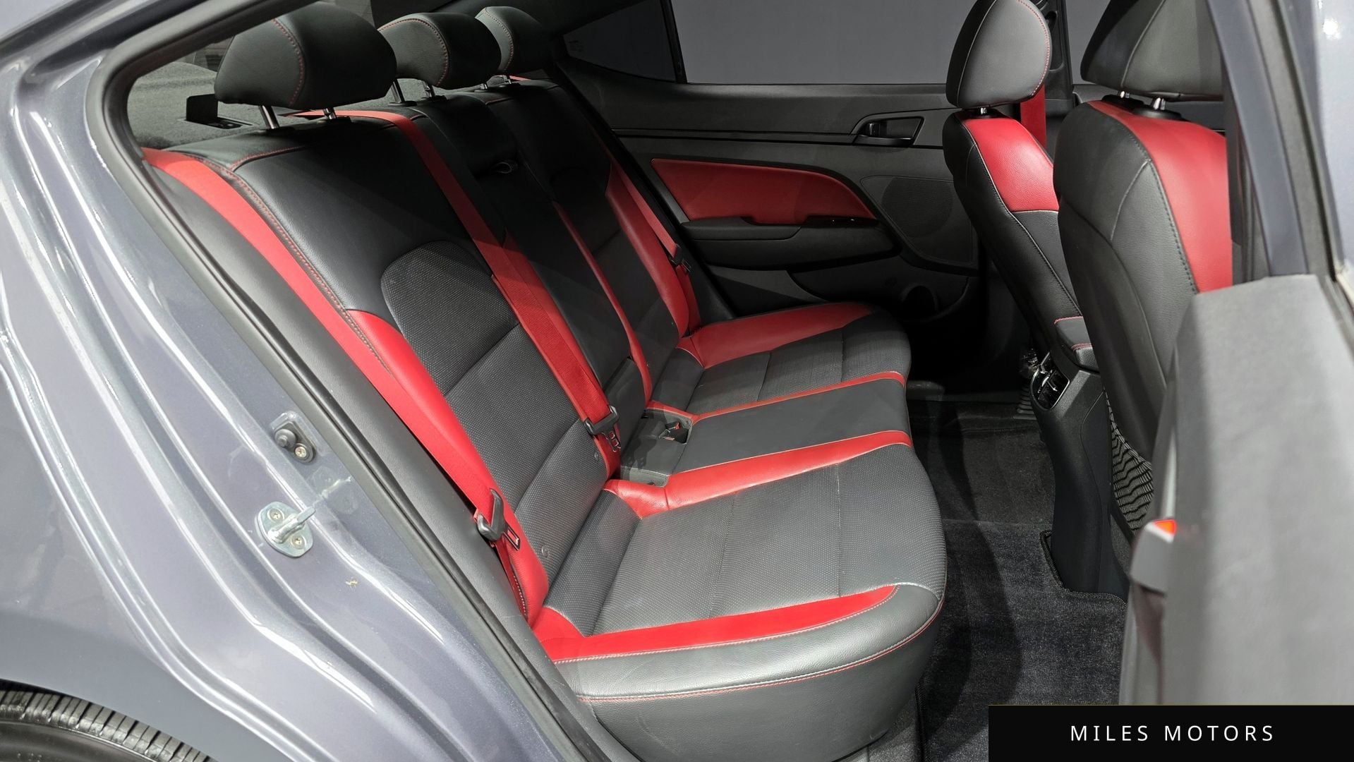 Hyundai AVANTE 2017 — миниатюра 12