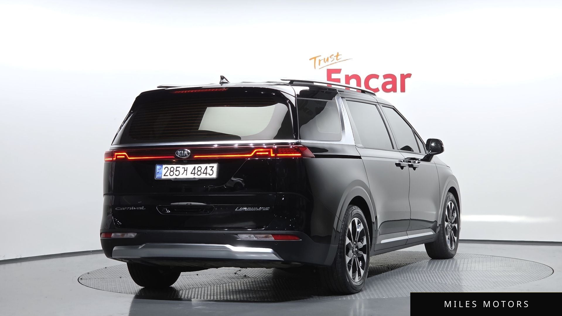 Kia Carnival 2021 — миниатюра 2