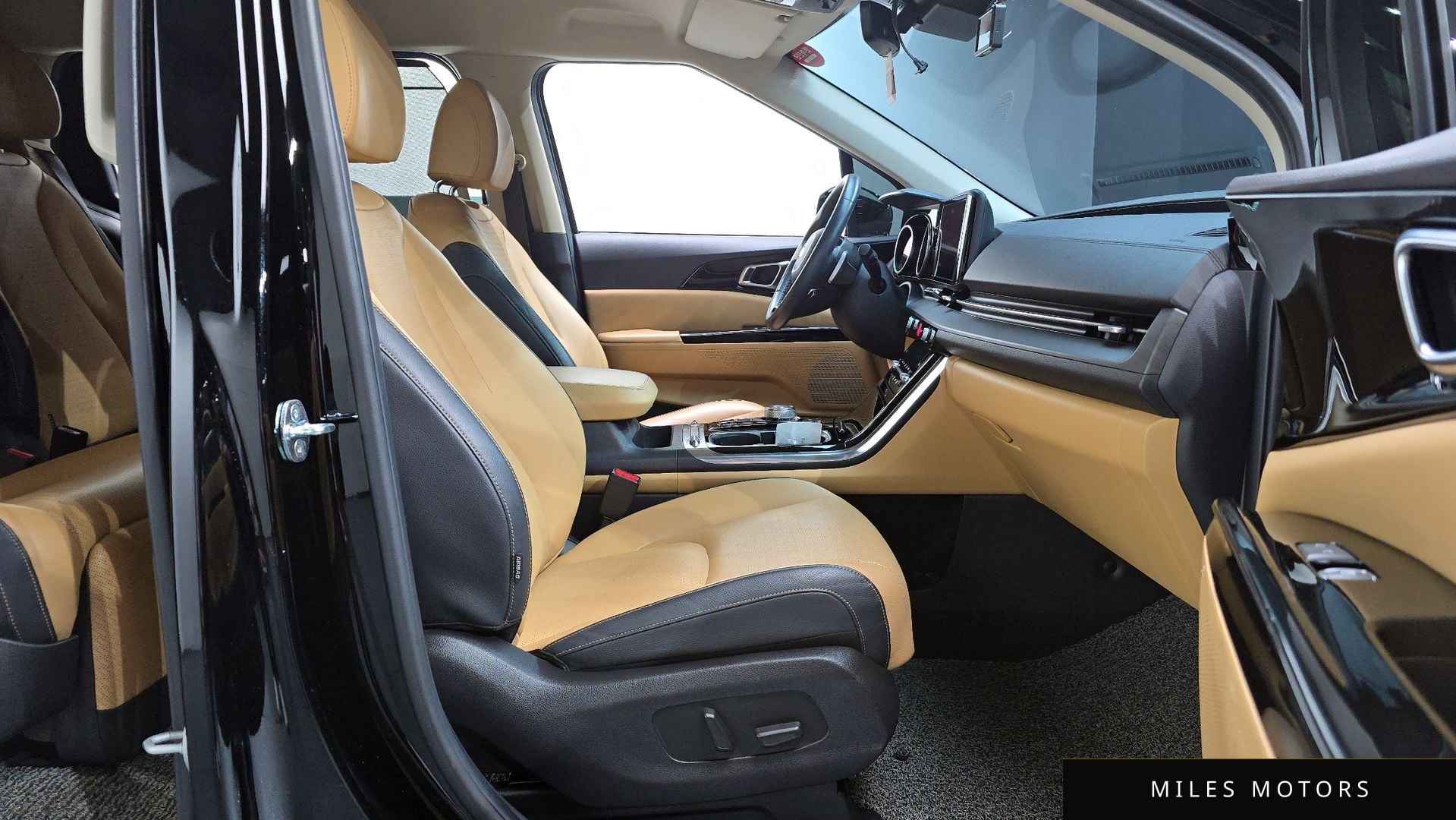 Kia Carnival 2021 — миниатюра 11