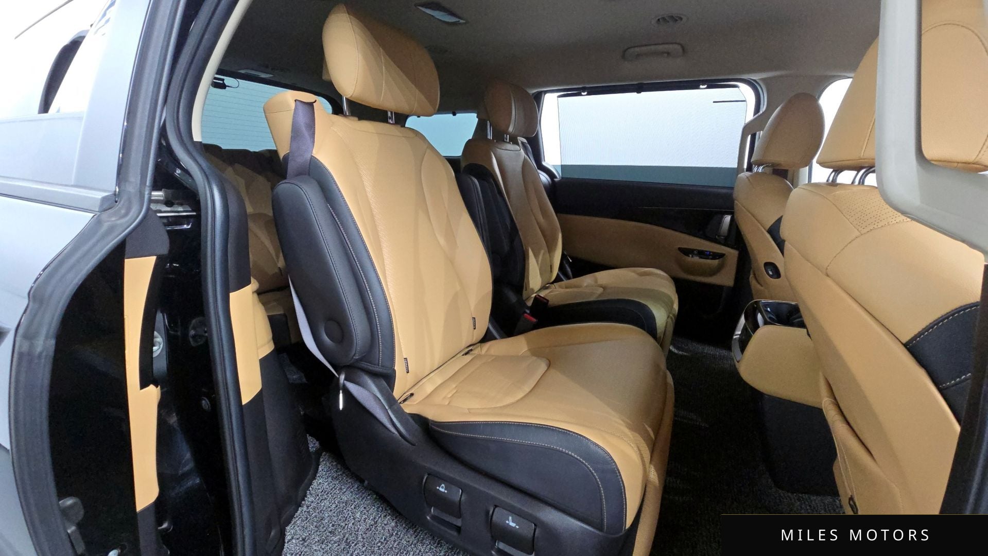 Kia Carnival 2021 — миниатюра 12