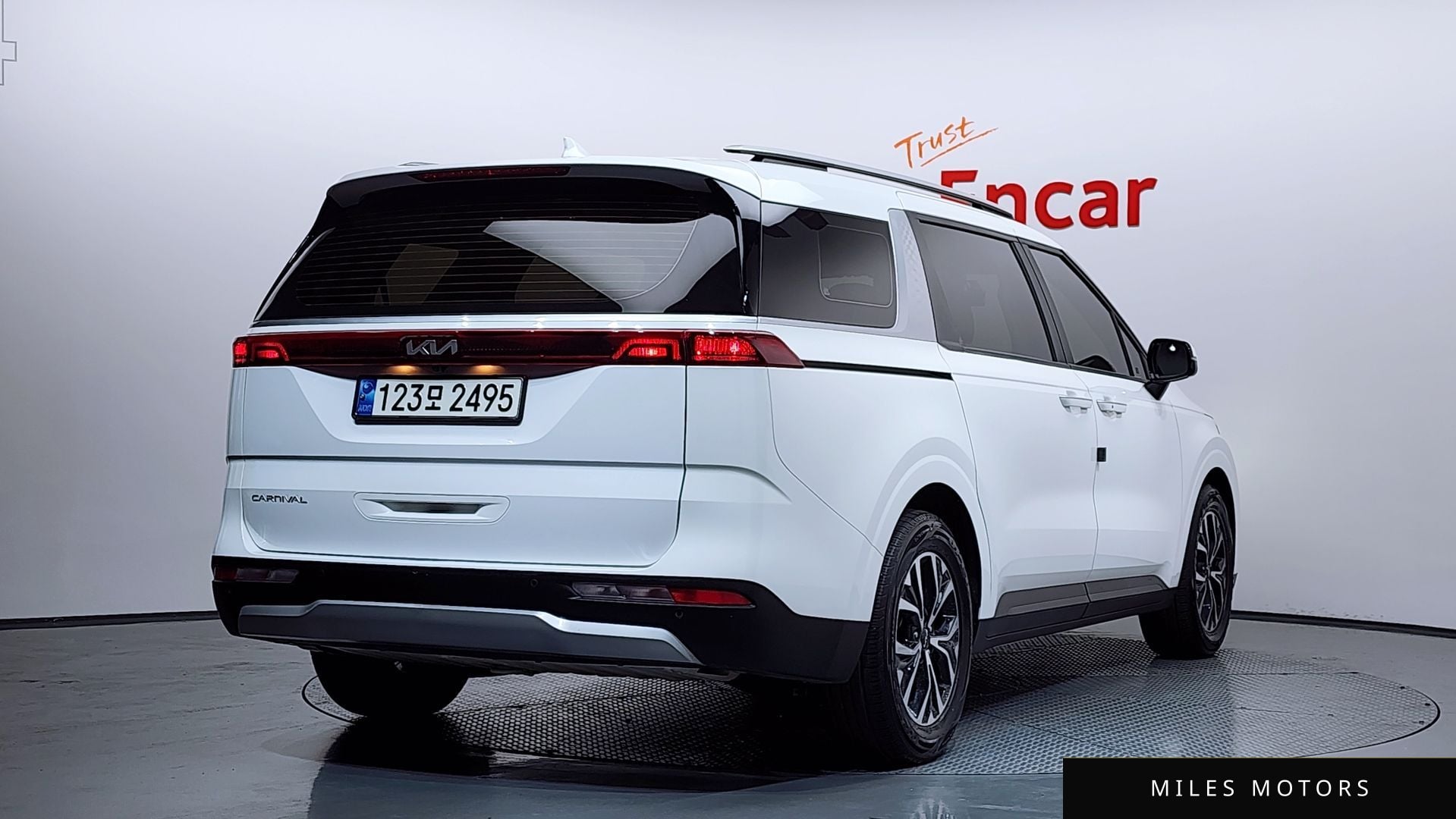 Kia Carnival 2022 — миниатюра 2