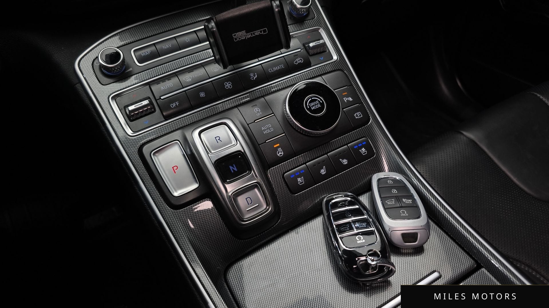 Hyundai Santafe 2021 — миниатюра 9