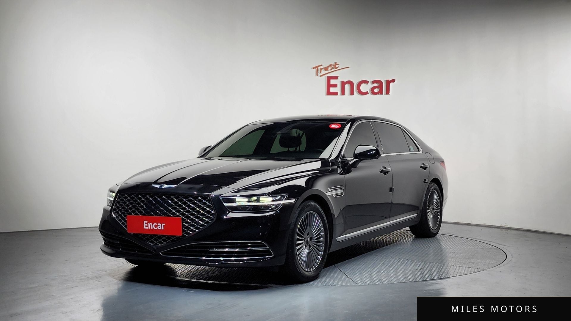 Genesis G90 2020 — фото 1 из 12