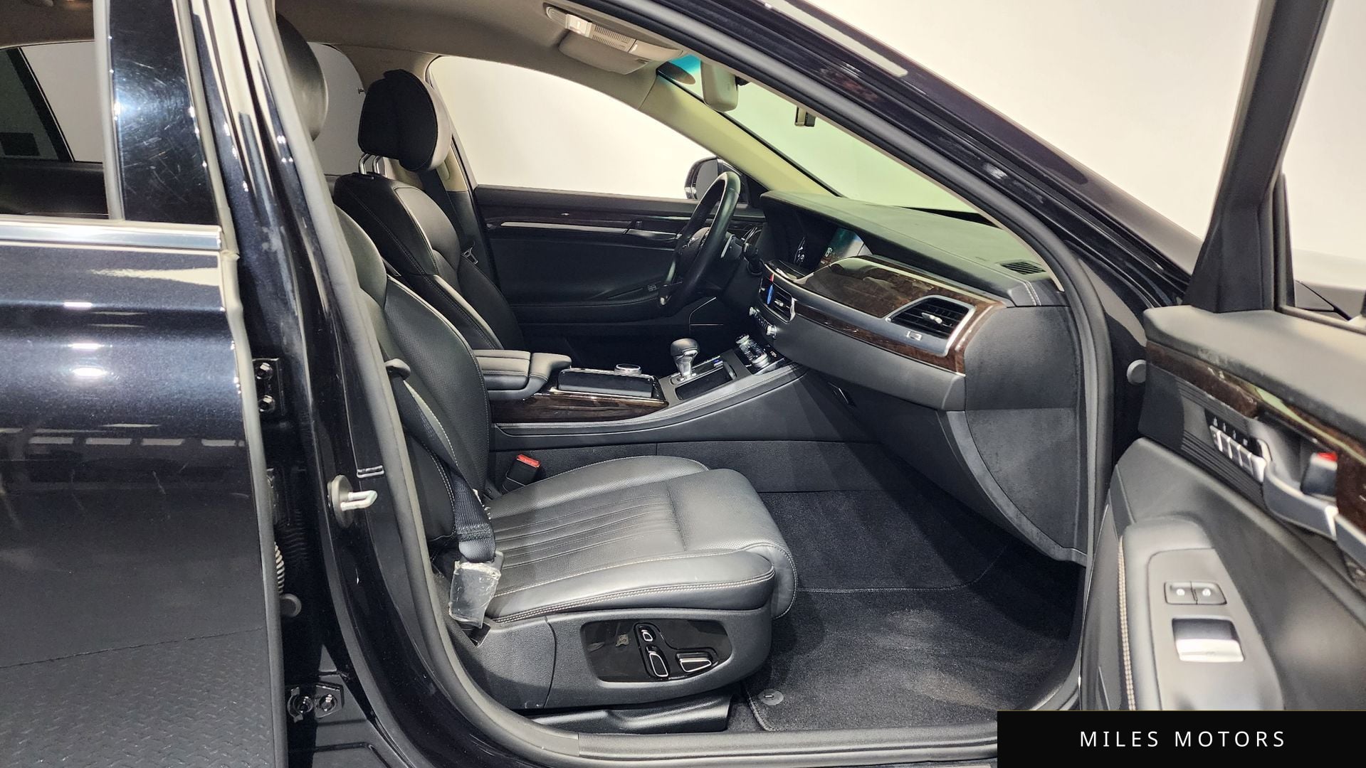 Genesis G90 2020 — миниатюра 11