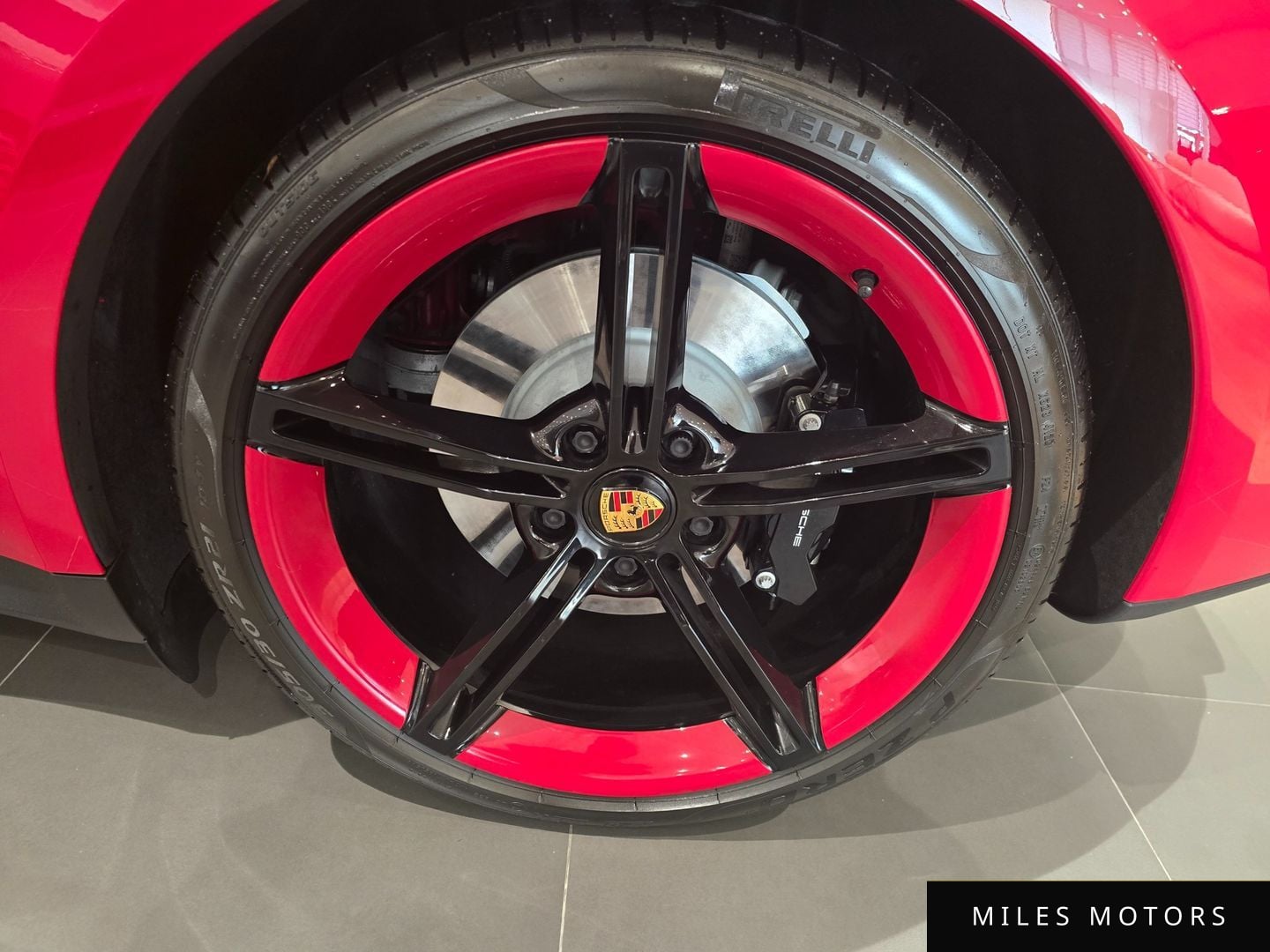Porsche Taycan 2021 — миниатюра 5